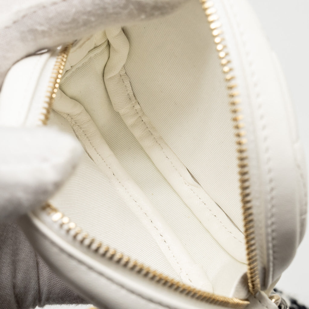 CHANEL 19 ROUND CLUTCH  WITH CHAIN WITH COIN PURSE TWEED / LAMBSKIN BLACK/ WHITE GHW
