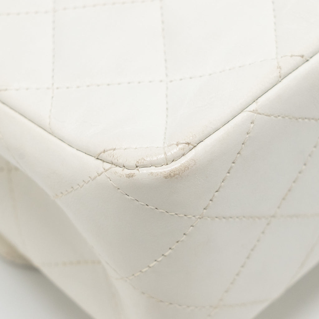CHANEL VINTAGE MEDIUM CLASSIC DOUBLE FLAP BAG WHITE LAMBSKIN GHW