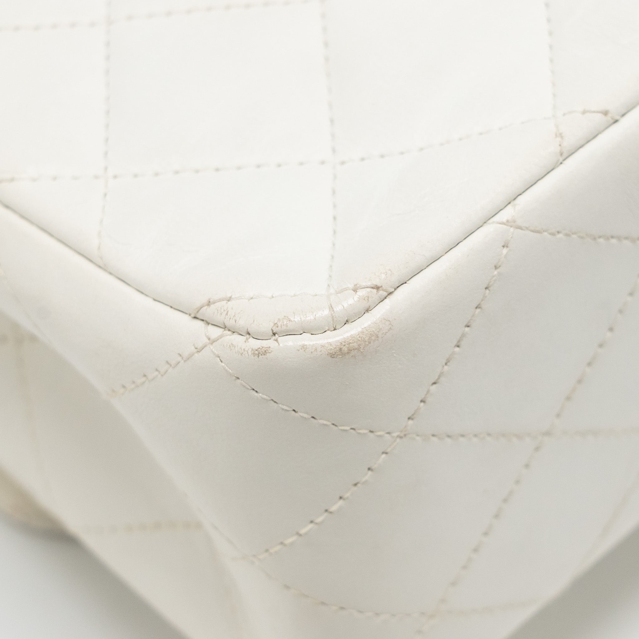 CHANEL VINTAGE MEDIUM CLASSIC DOUBLE FLAP BAG WHITE LAMBSKIN GHW
