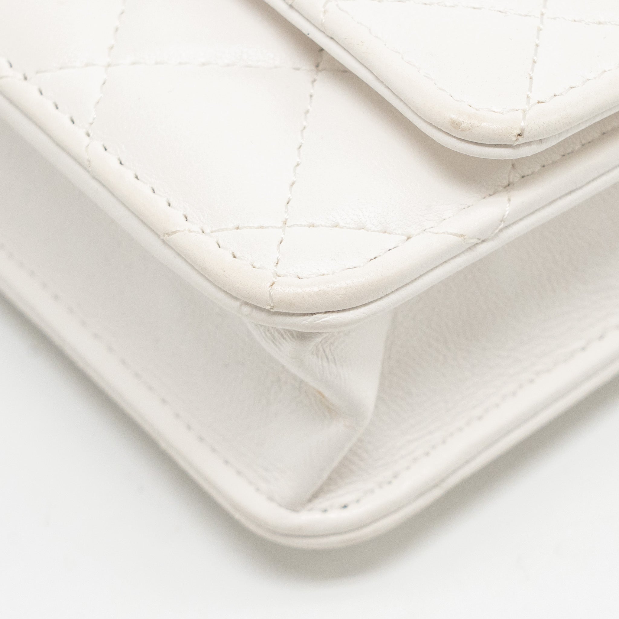 CHANEL GIANT CHAIN CLASSIC WALLET ON CHAIN LAMBSKIN WHITE MULTICOLOUR HARDWARE (MICROCHIP)