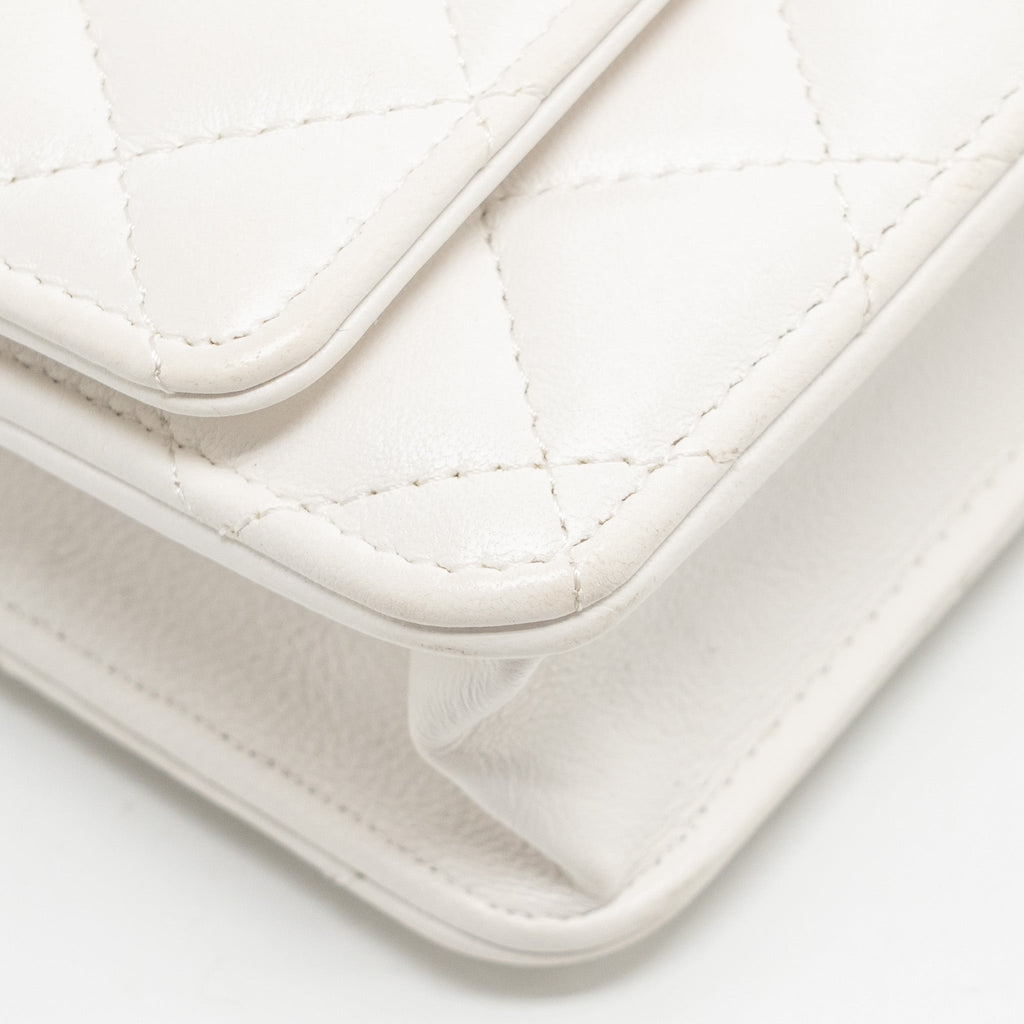CHANEL GIANT CHAIN CLASSIC WALLET ON CHAIN LAMBSKIN WHITE MULTICOLOUR HARDWARE (MICROCHIP)