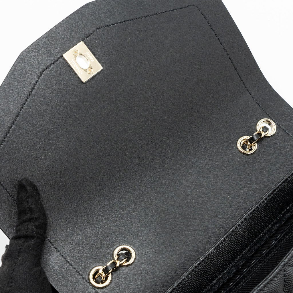 CHANEL ENVELOP FLAP BAG CAVIAR BLACK LGHW