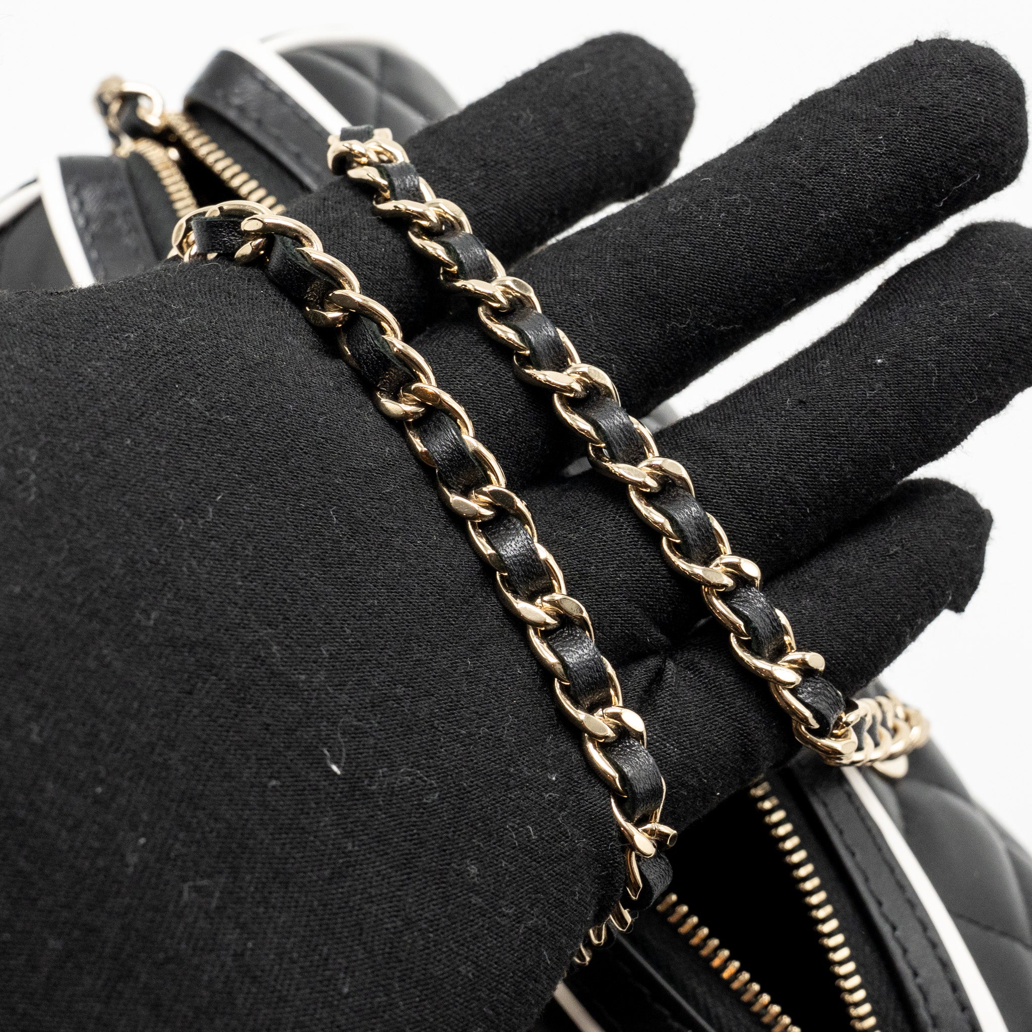 CHANEL 25P QUILTED BOWLING BAG LAMBSKIN BLACK LGHW (MICROCHIP)