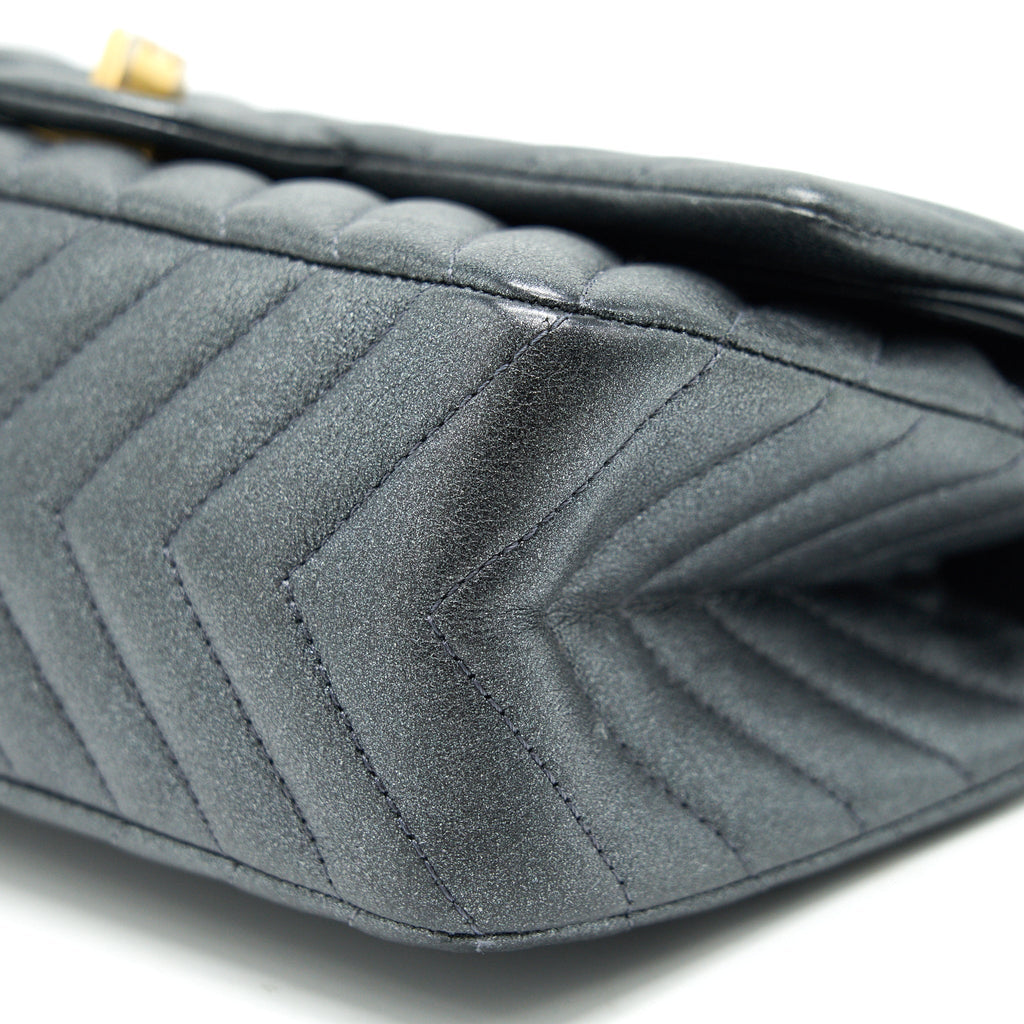 CHANEL CHEVRON SMALL 2.55 226 REISSUE BAG CHARCOAL GHW