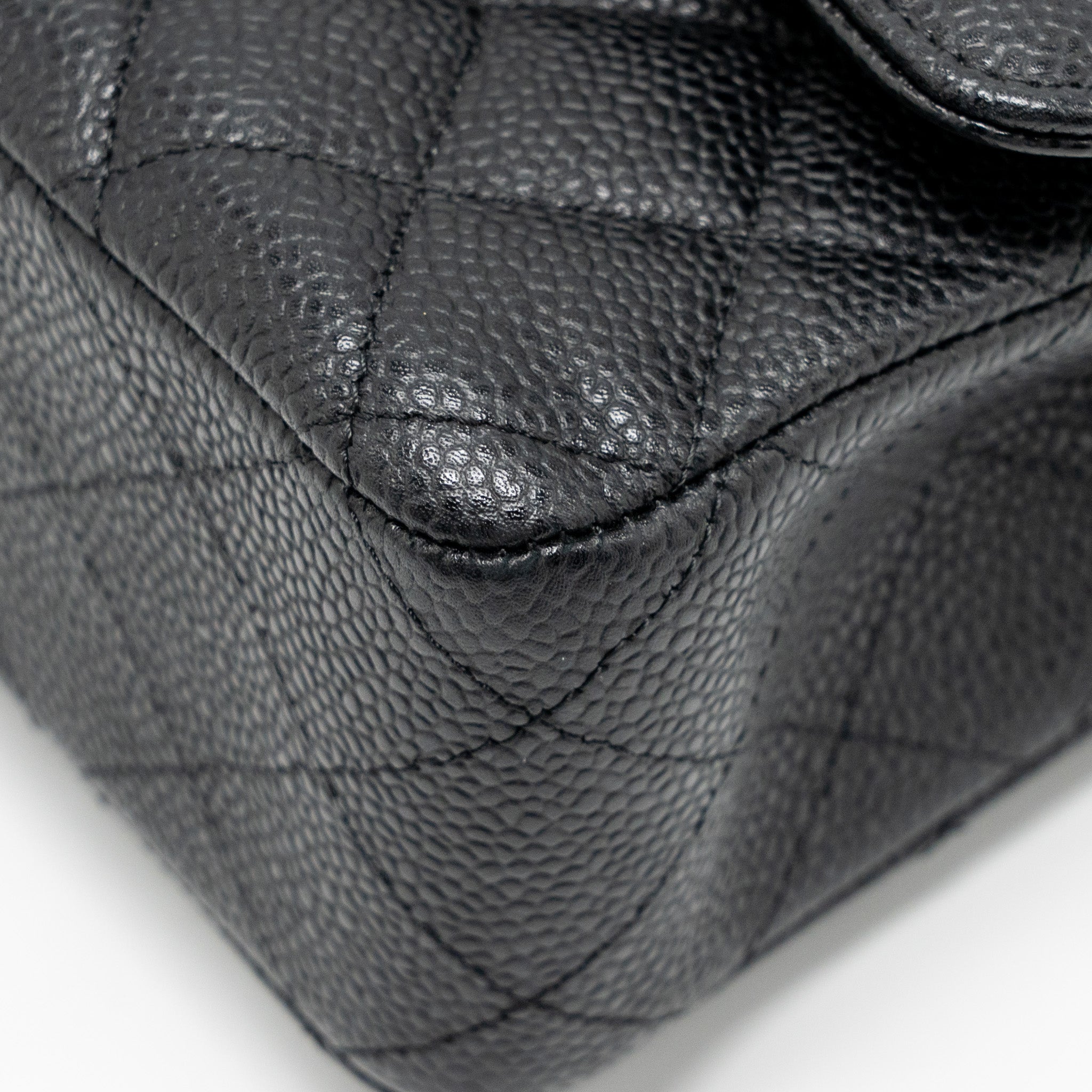CHANEL MEDIUM CLASSIC DOUBLE FLAP BAG CAVIAR BLACK GHW