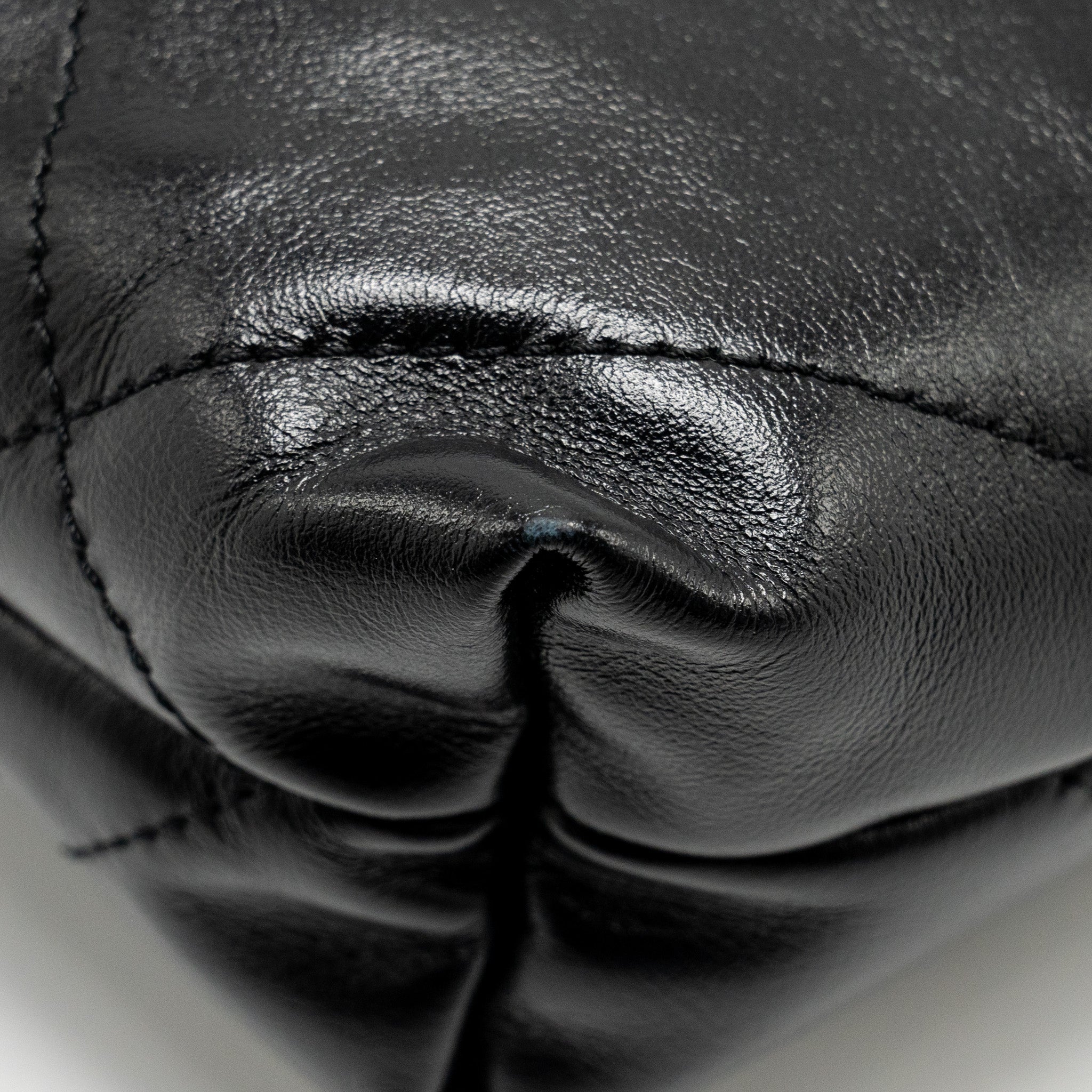 CHANEL 23K MINI 22 BAG SHINY CALFSKIN BLACK GHW (MICROCHIP)