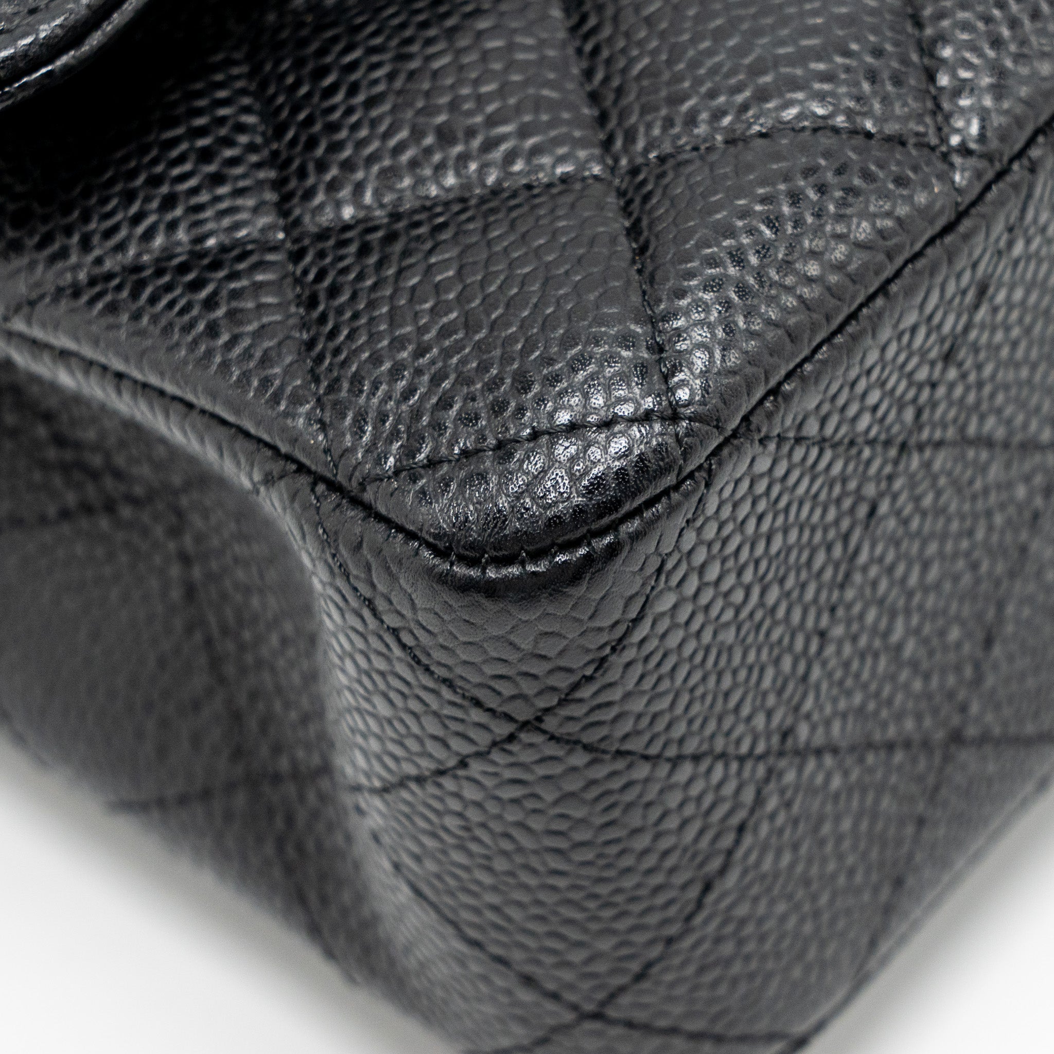 CHANEL MEDIUM CLASSIC DOUBLE FLAP BAG CAVIAR BLACK GHW