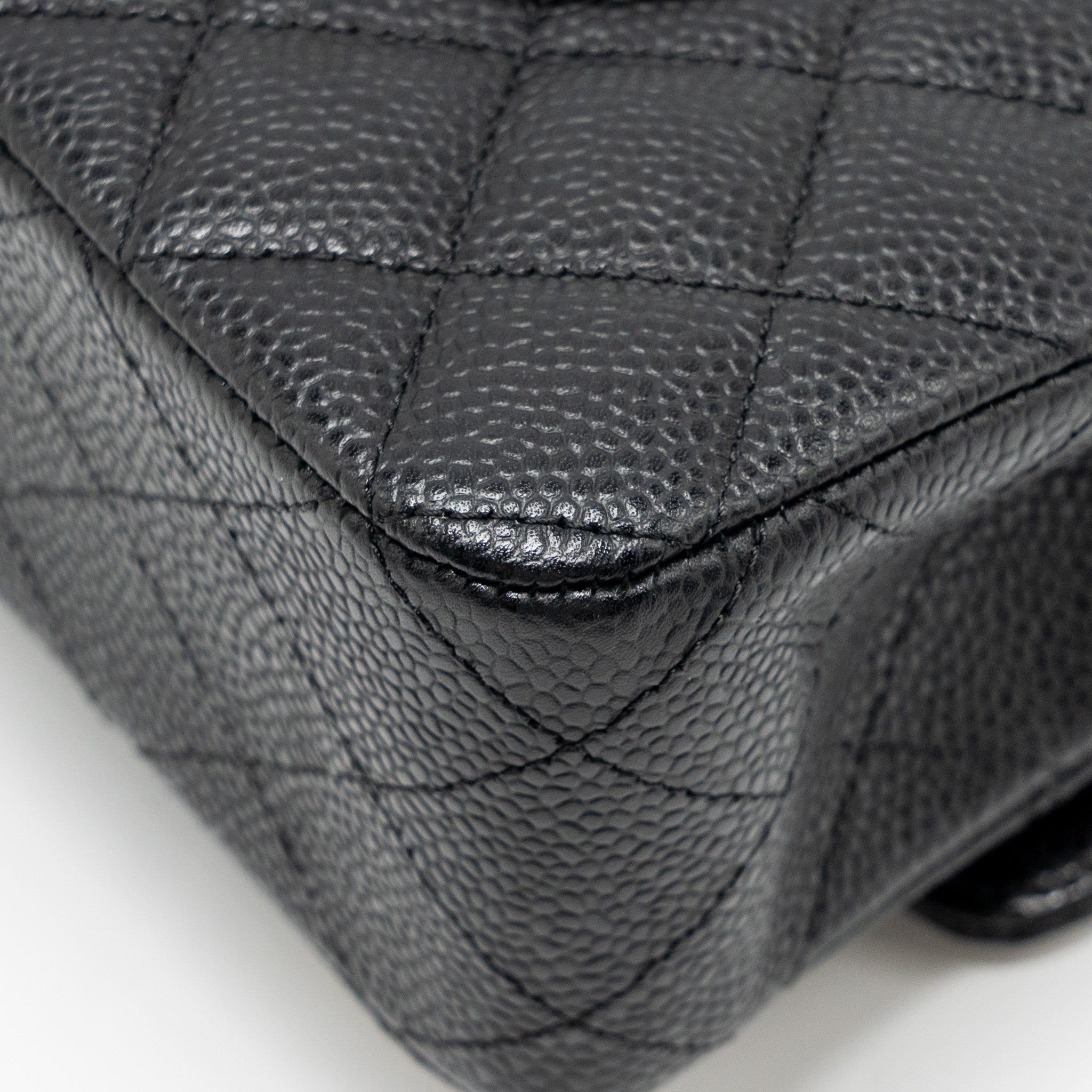 CHANEL MEDIUM CLASSIC DOUBLE FLAP BAG CAVIAR BLACK GHW