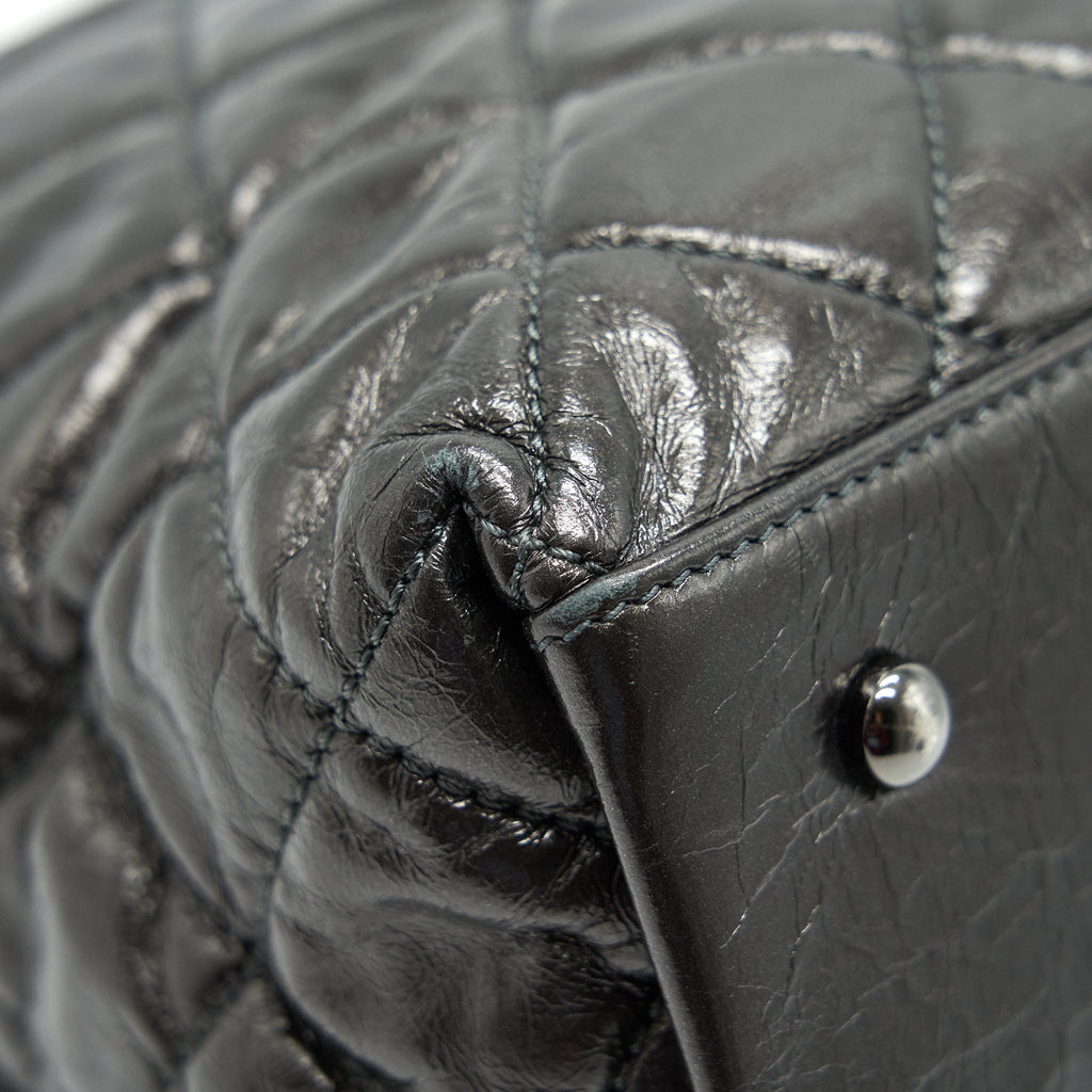 CHANEL QUILTED TOTE BAG WITH CHAIN