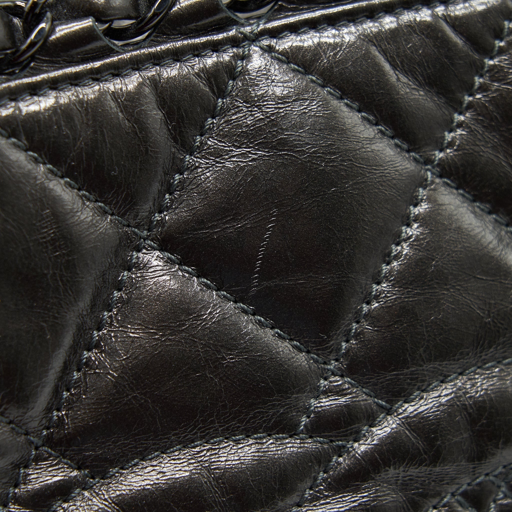 CHANEL QUILTED TOTE BAG WITH CHAIN