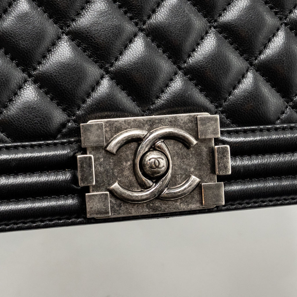 CHANEL MEDIUM BOY BAG LAMBSKIN BLACK RUTHENIUM SHW