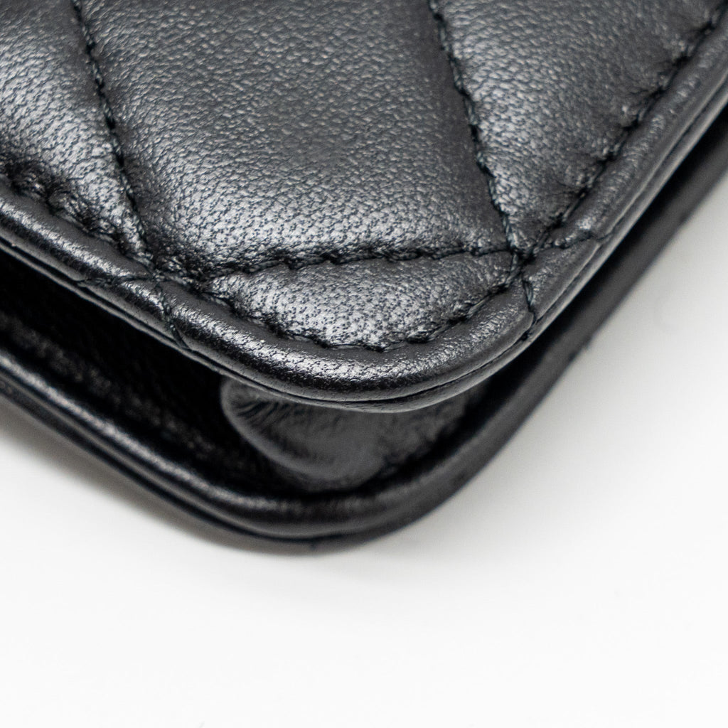 CHANEL ZIRCONIUM FLAP CLUTCH/CARD HOLDER WITH CHAIN LAMBSKIN BLACK GHW
