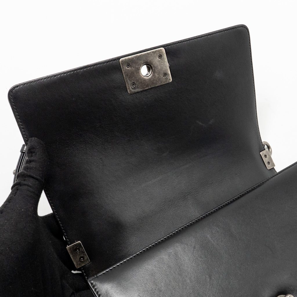 CHANEL MEDIUM BOY BAG LAMBSKIN BLACK RUTHENIUM SHW