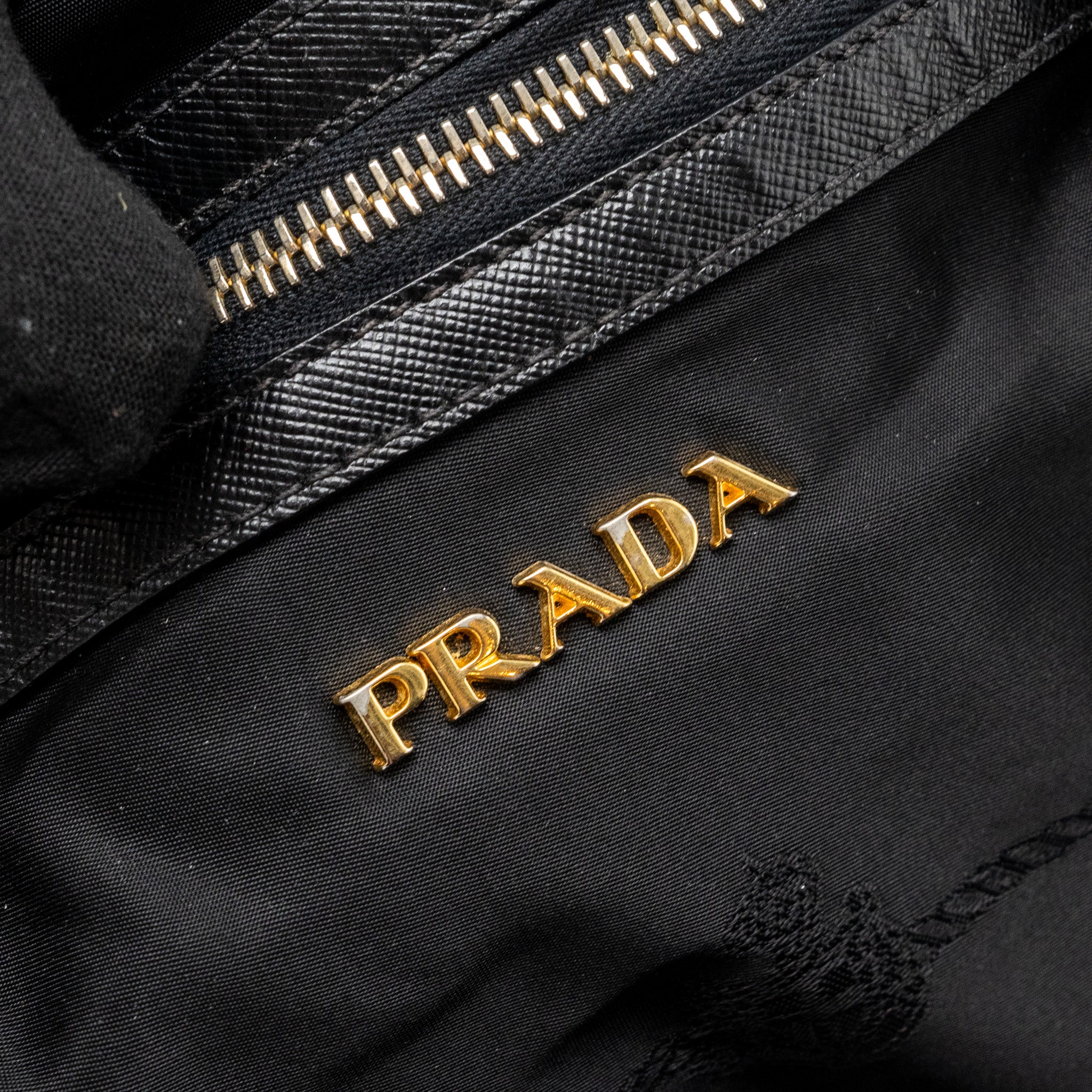 PRADA ZIP NYLON BAG BLACK GHW