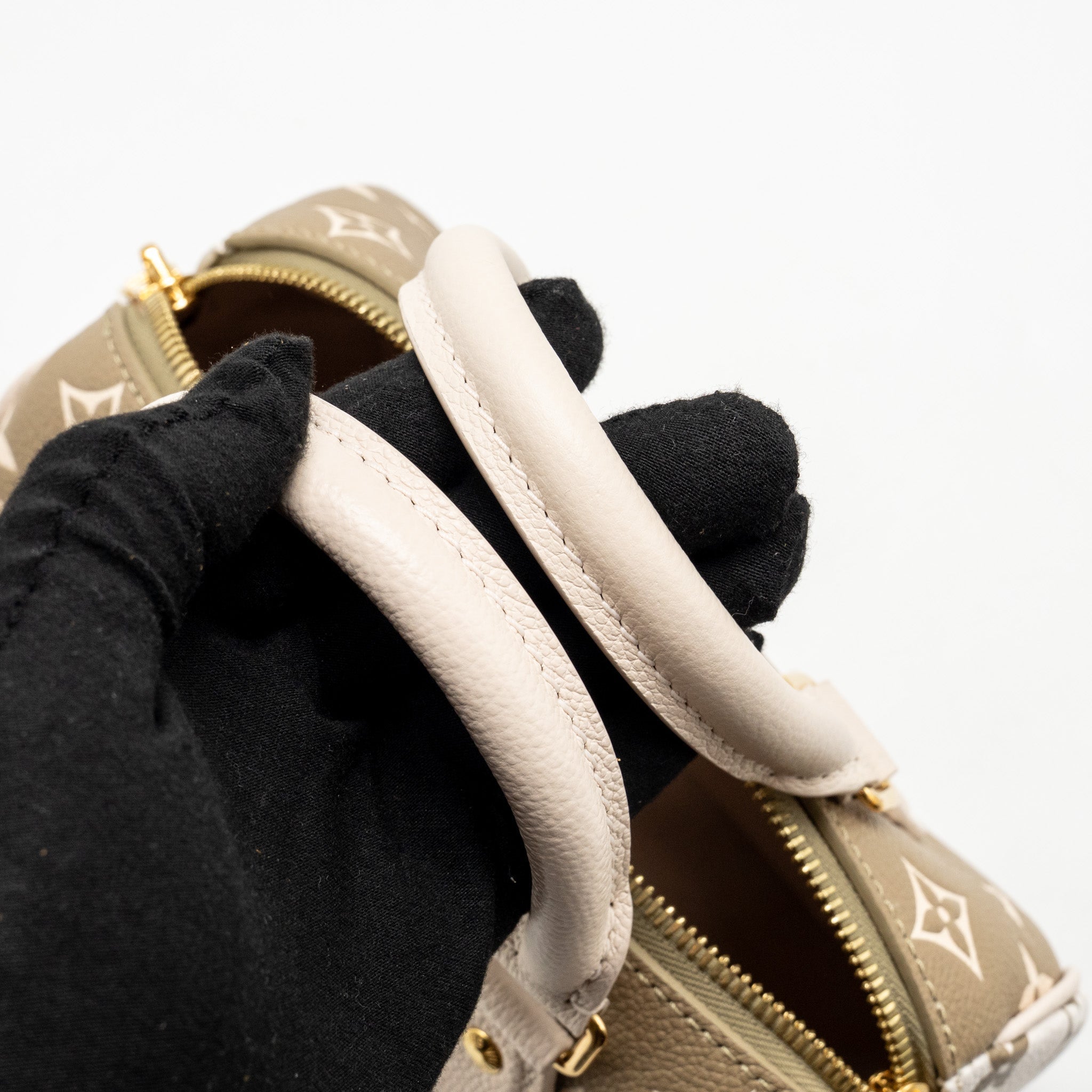 LOUIS VUITTON SPEEDY 20 BANDOULIERE BICOLOUR MONOGRAM EMPREINTE LEATHER KHAKI/BEIGE GHW