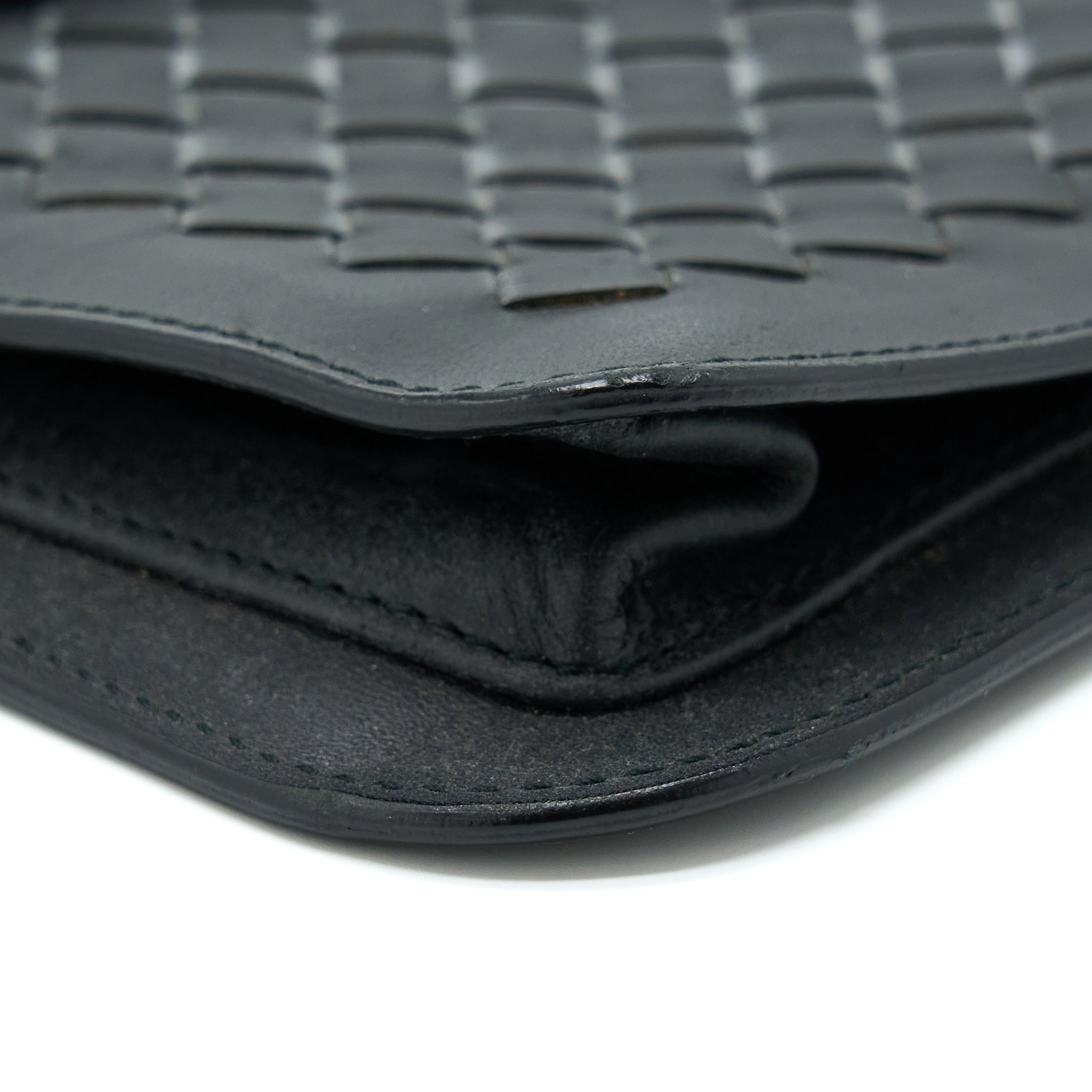 BOTTEGA VENETA MEN’S POUCH INTRECCIATE BLACK WITH BLACK HARDWARE