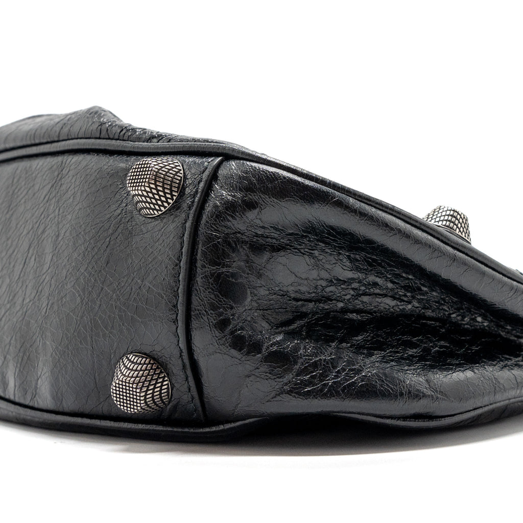 BALENCIAGA LE CARGOLE SMALL SHOULDER BAG LAMBSKIN BLACK SHW