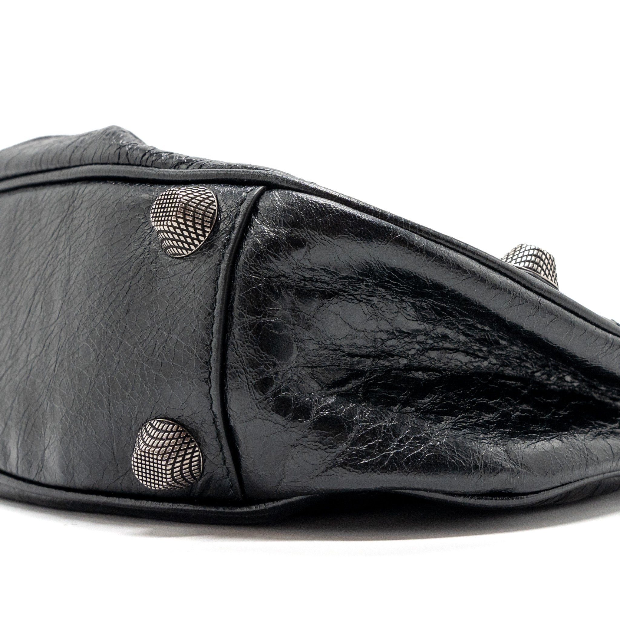 BALENCIAGA LE CARGOLE SMALL SHOULDER BAG LAMBSKIN BLACK SHW