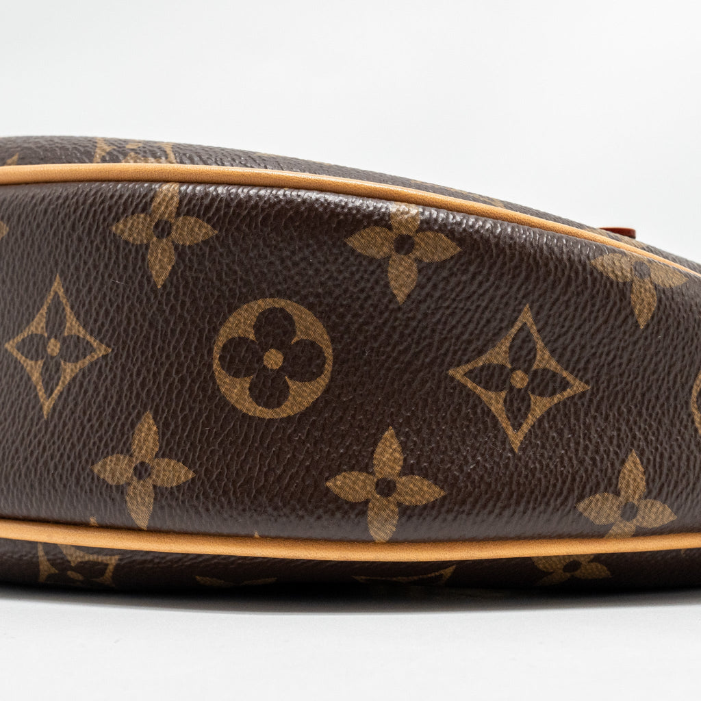 LOUIS VUITTON HALF-MOON LOOP BAG MONOGRAM CANVAS GHW