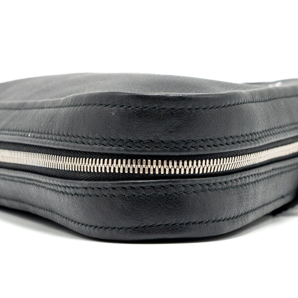 BALENCIAGA TRIANGLE ZIP CLUTCH CALFSKIN BLACK SHW