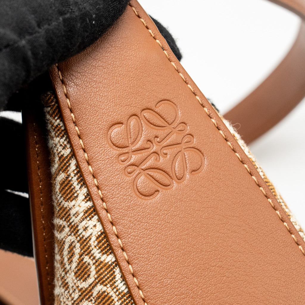 LOEWE MEDIUM LUNA BAG ANAGRAM JACQUARD CANVAS/CALFSKIN TAN/PECAN GHW