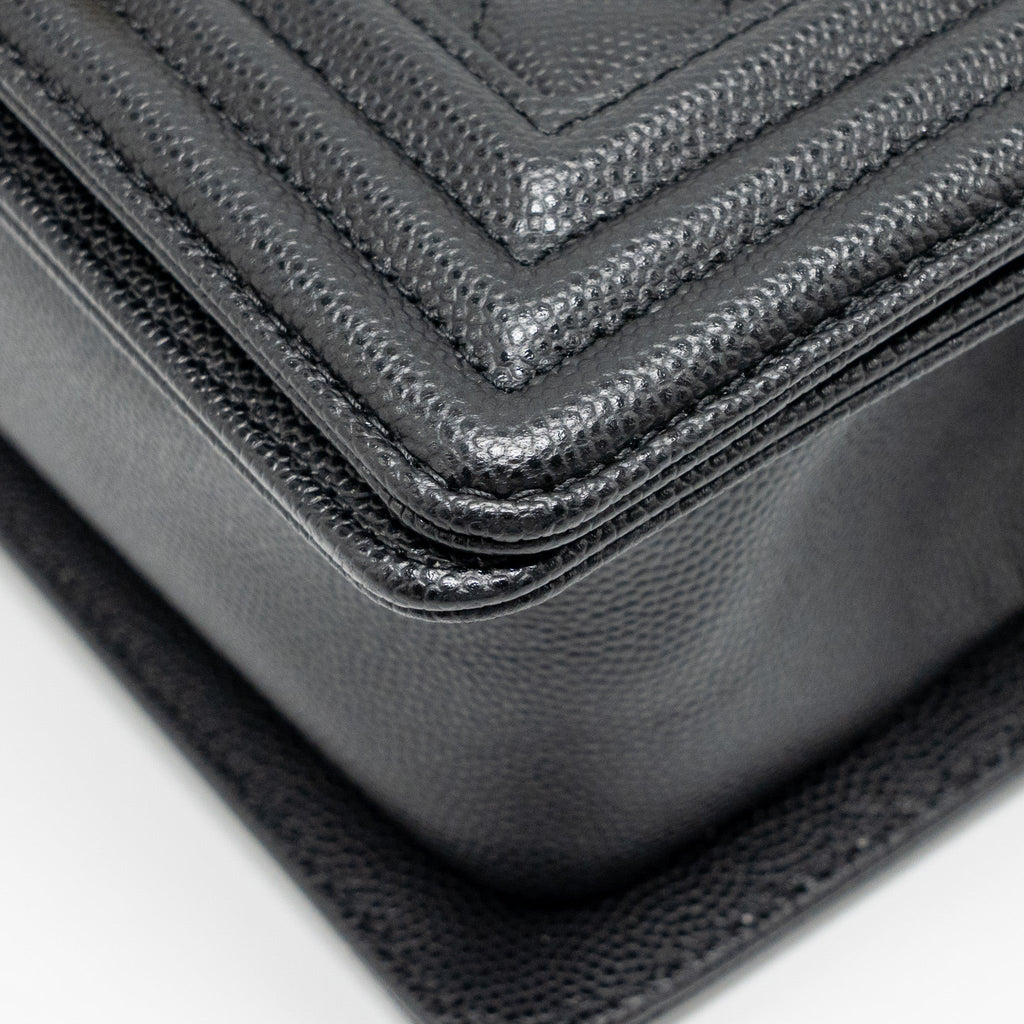 CHANEL SMALL BOY BAG CAVIAR BLACK GHW