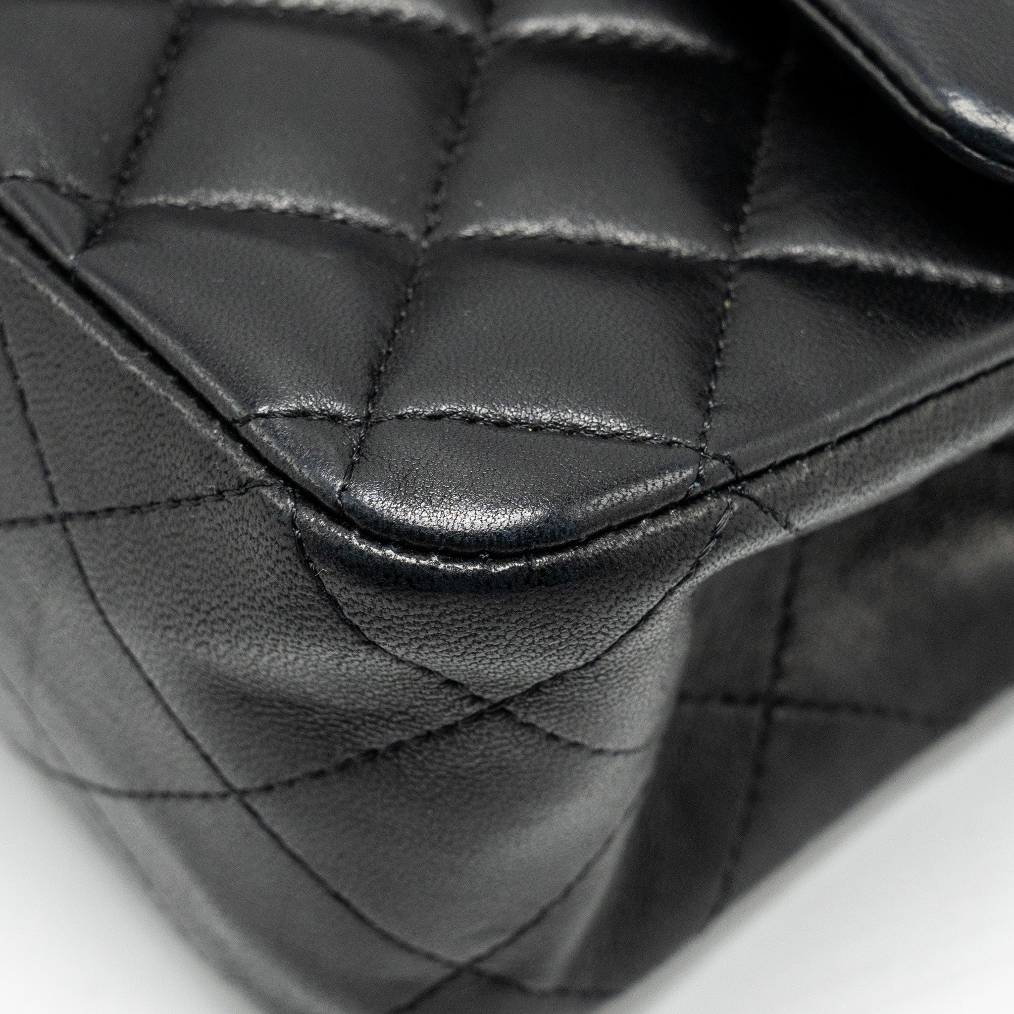 CHANEL MEDIUM CLASSIC DOUBLE FLAP BAG LAMBSKIN BLACK GHW