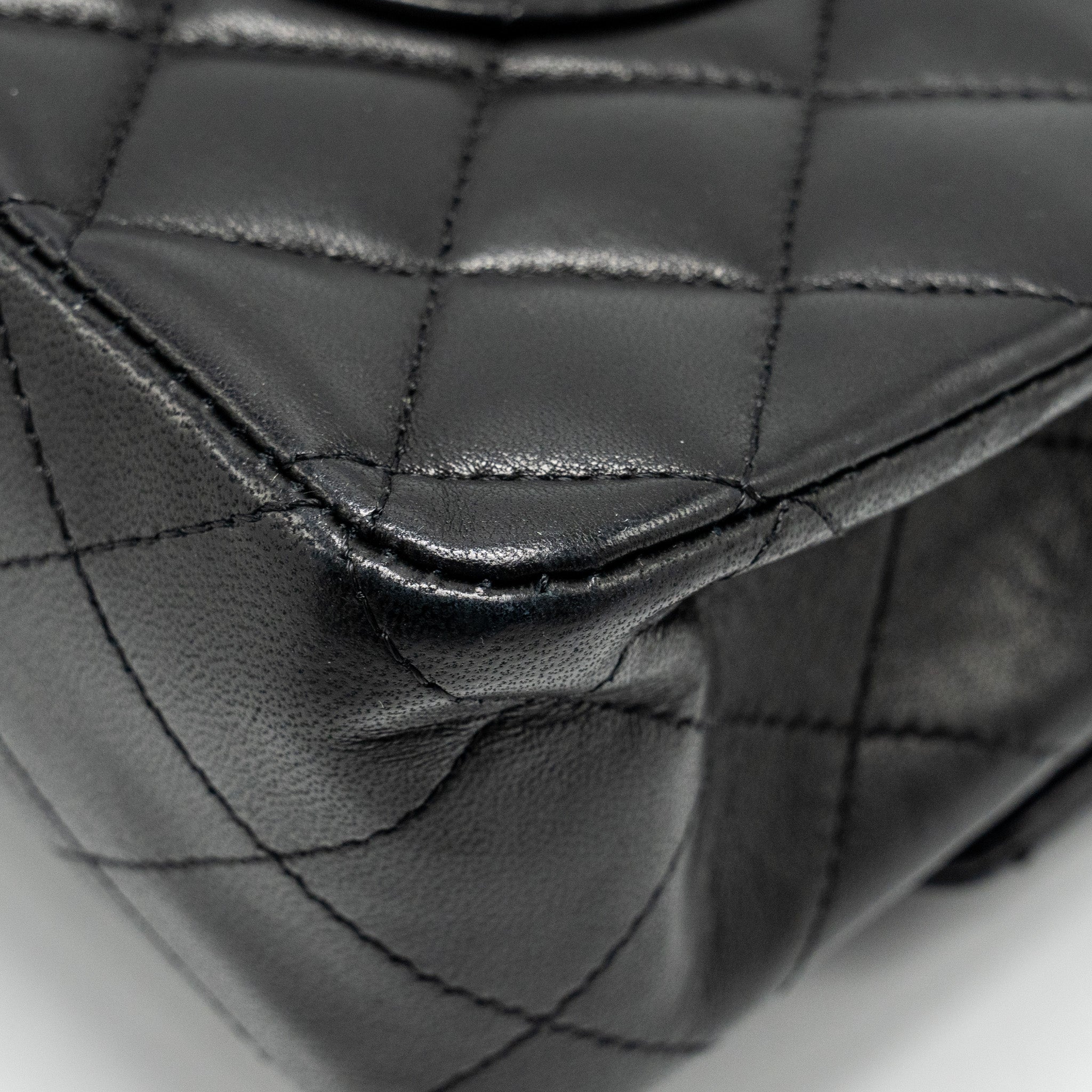 CHANEL MEDIUM CLASSIC DOUBLE FLAP BAG LAMBSKIN BLACK GHW