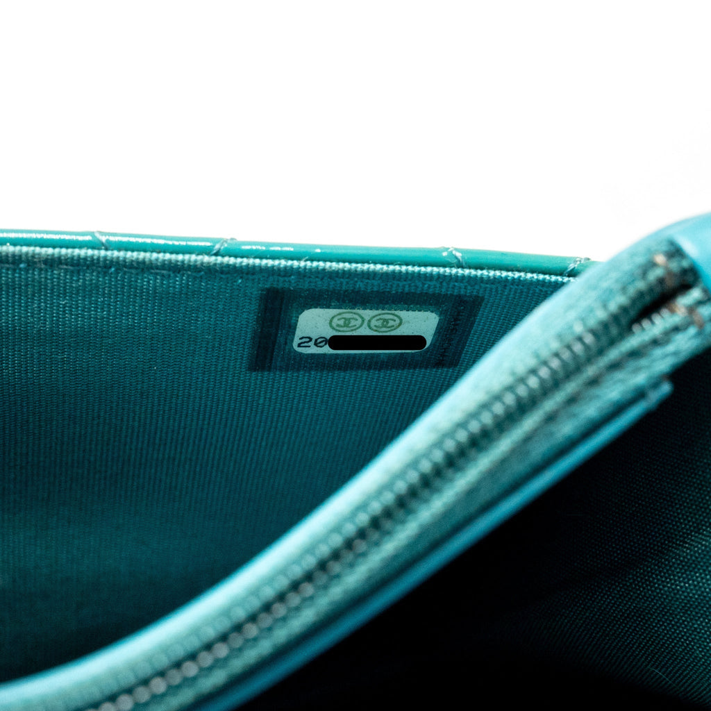 CHANEL BOY WALLET ON CHAIN PATENT GREEN SHW