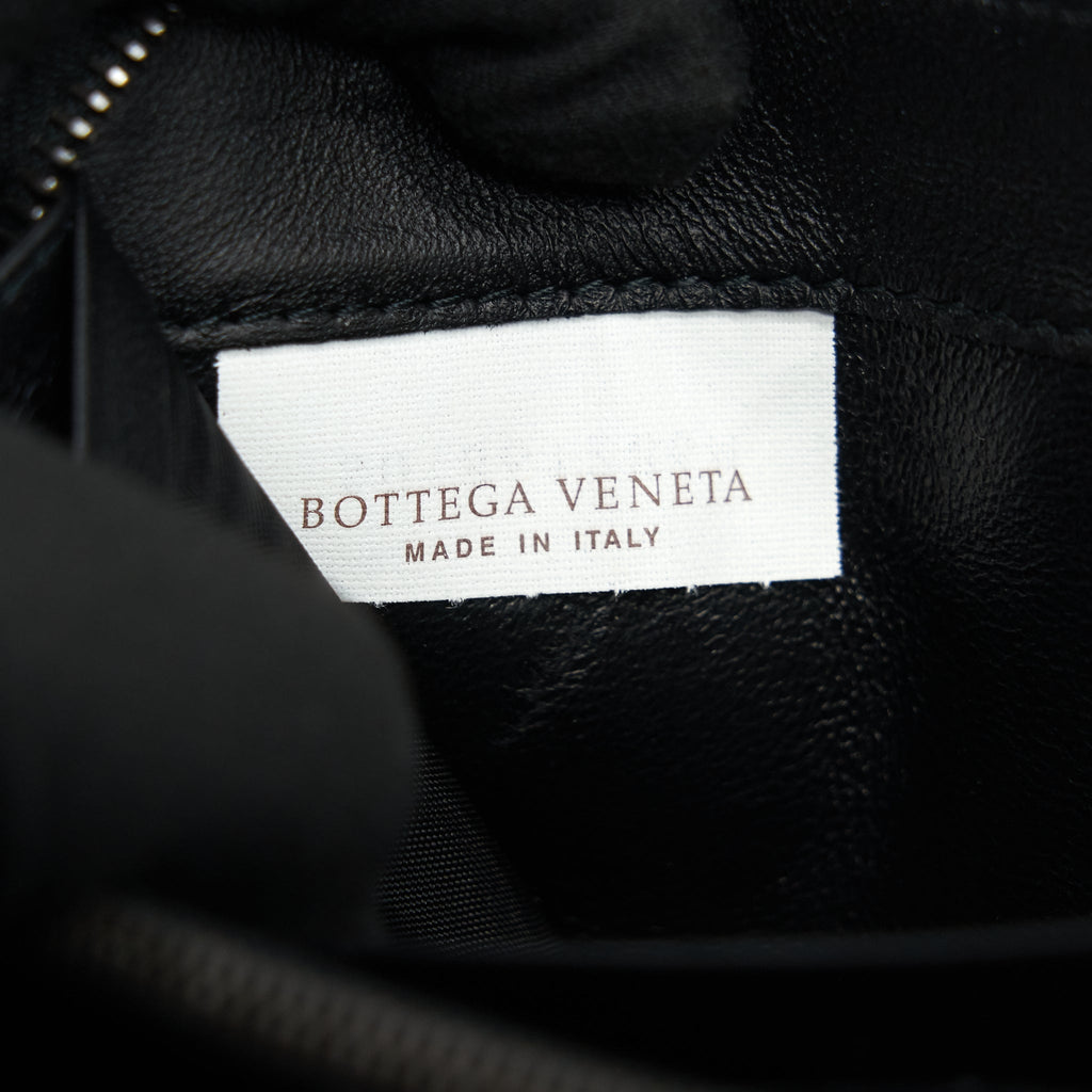 BOTTEGA VENETA MENS ZIP-AROUND WALLET BLACK