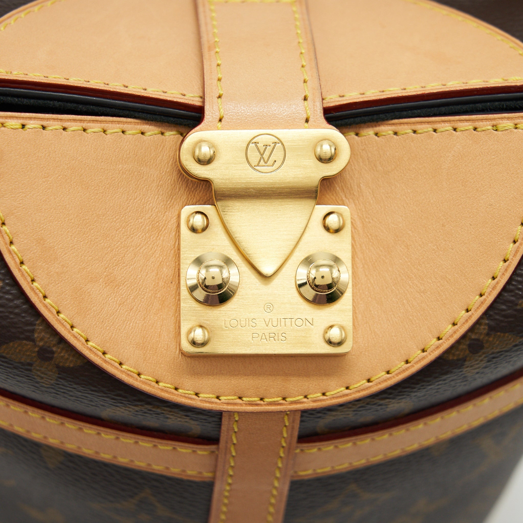 LOUIS VUITTON DUFFLE BAG