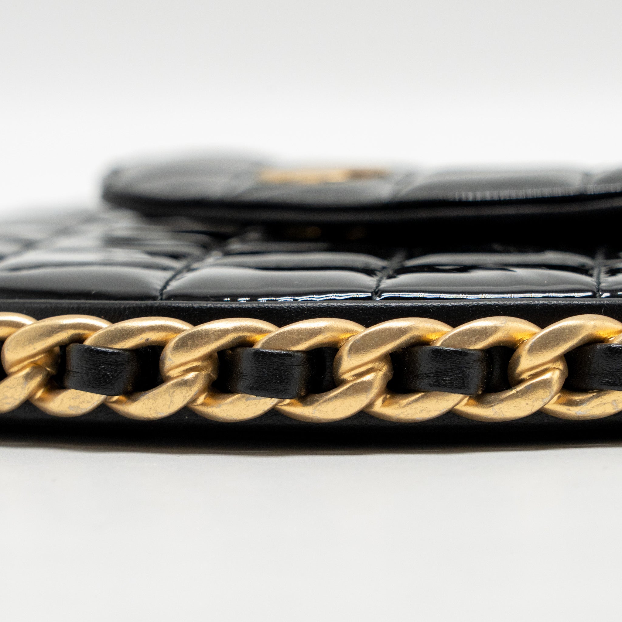 CHANEL 23K HOOP BAG PATENT LEATHER BLACK GHW (MICROCHIP)