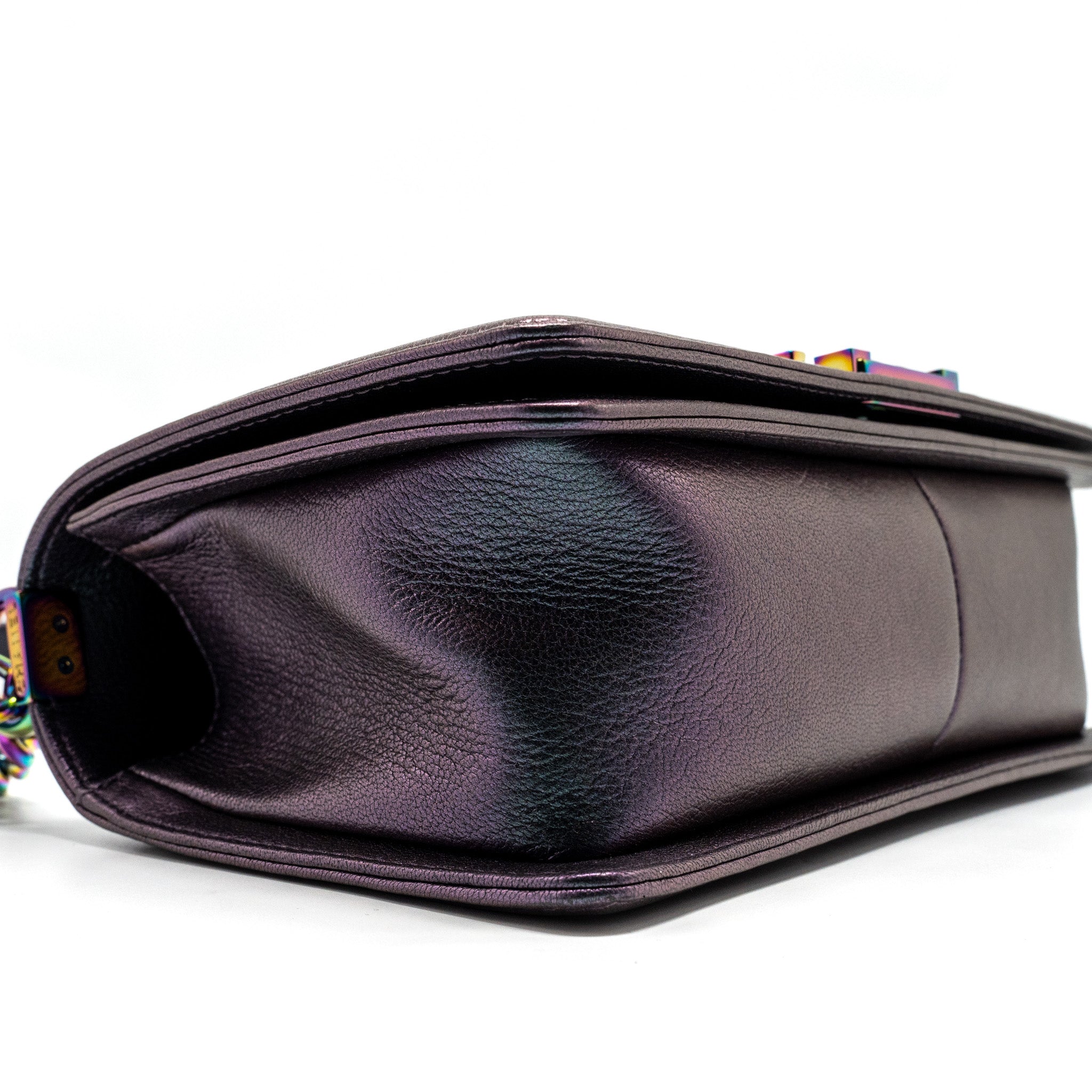 CHANEL MEDIUM BOY BAG GOATSKIN IRIDESCENT PURPLE MULTICOLOUR HARDWARE
