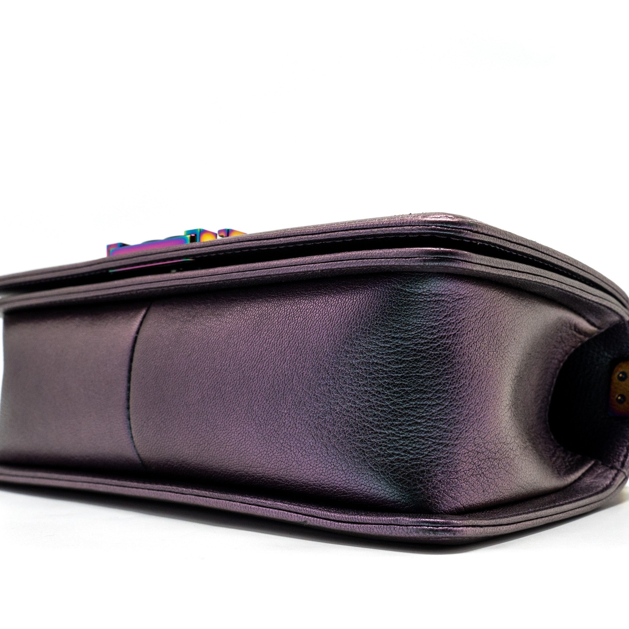 CHANEL MEDIUM BOY BAG GOATSKIN IRIDESCENT PURPLE MULTICOLOUR HARDWARE