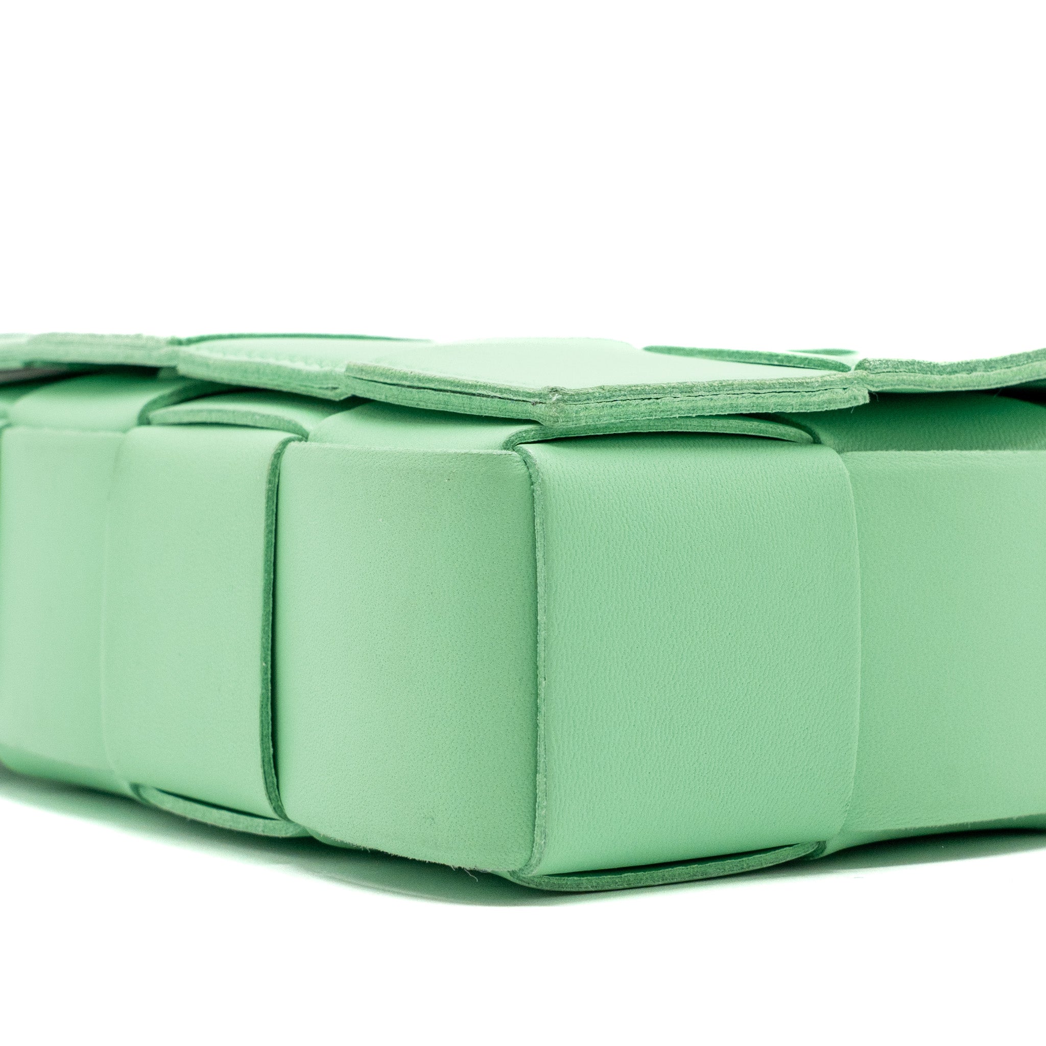 BOTTEGA VENETA CLASSIC CASSETTE BAG LAMBSKIN LIGHT GREEN SHW
