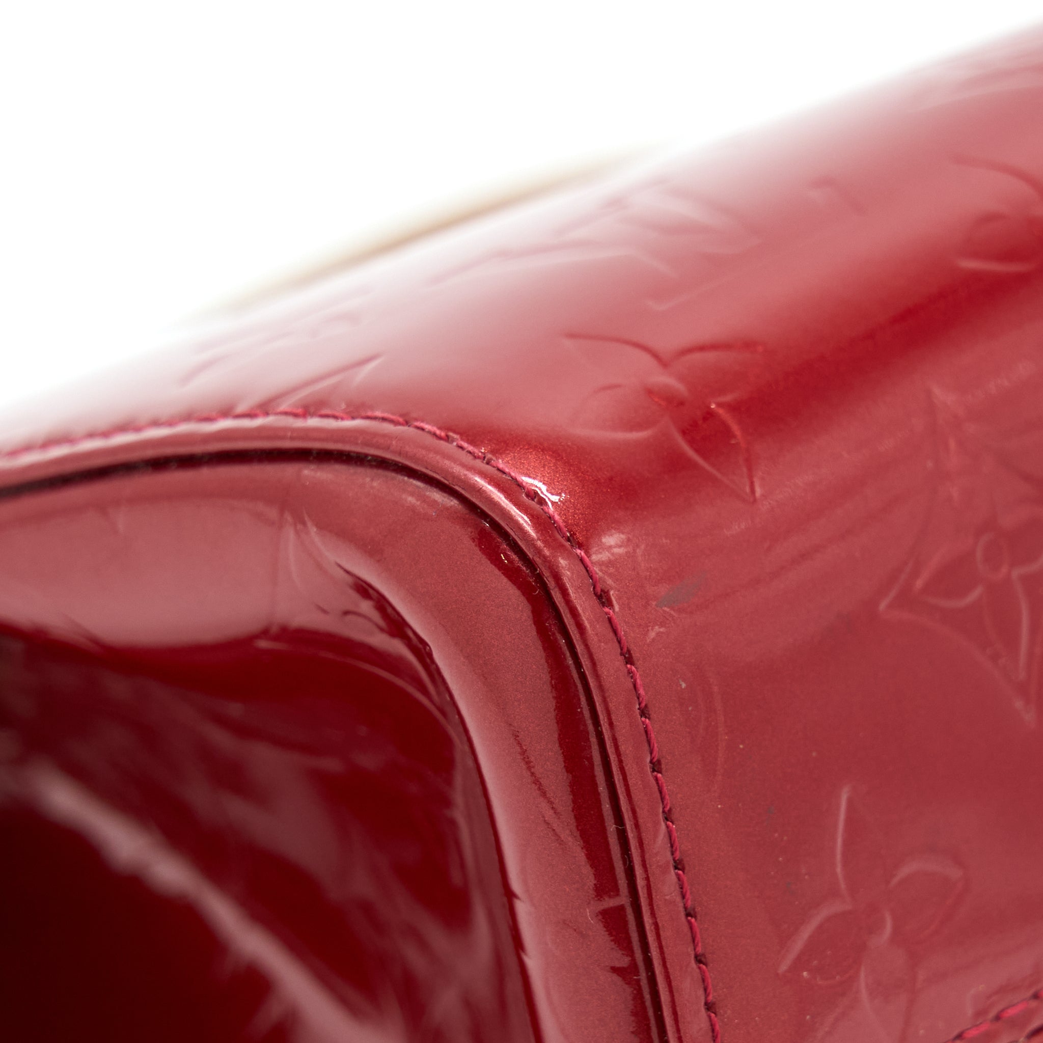 LOUIS VUITTON ROXBURY DRIVE MONOGRAM VERNIS RED GHW