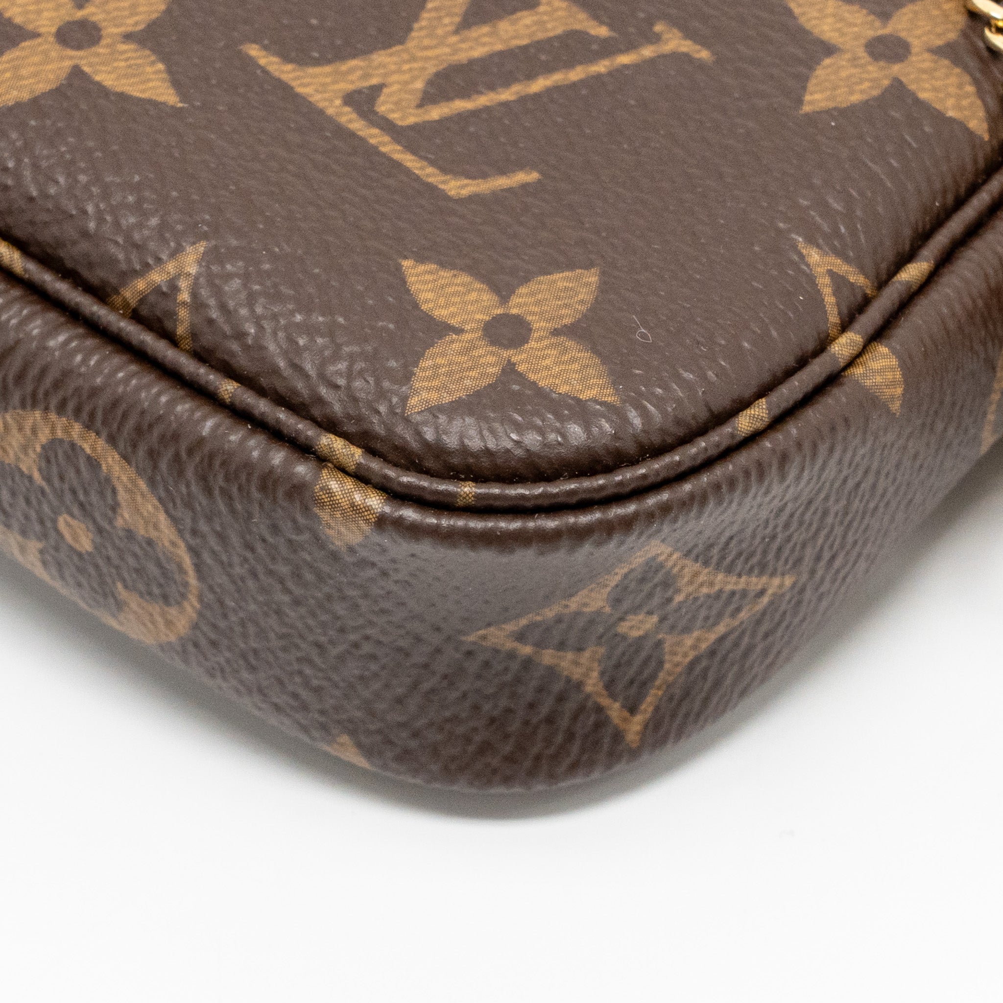 LOUIS VUITTON MINI POCHETTE ACCESSOIRES MONOGRAM CANVAS GHW