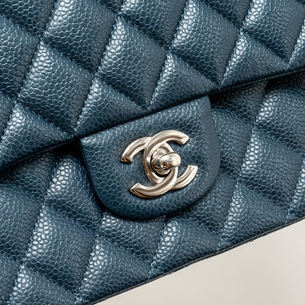 CHANNEL MEDIUM CLASSIC DOUBLE FLAP BAG CAVIAR METALLIC DARK BLUE SHW