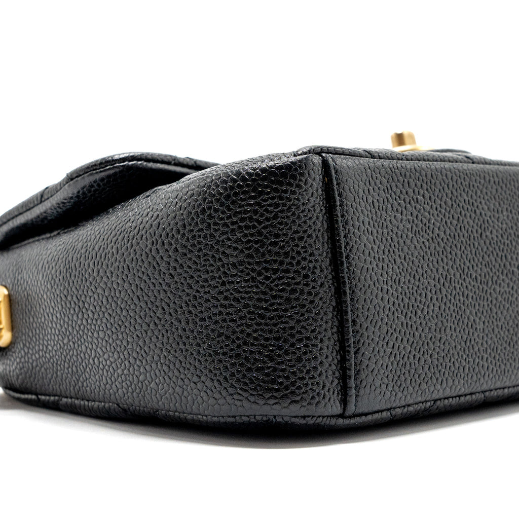CHANEL 21A CHAIN SOUL FLAP BAG GRAINED CALFSKIN BLACK GHW (MICROCHIP)