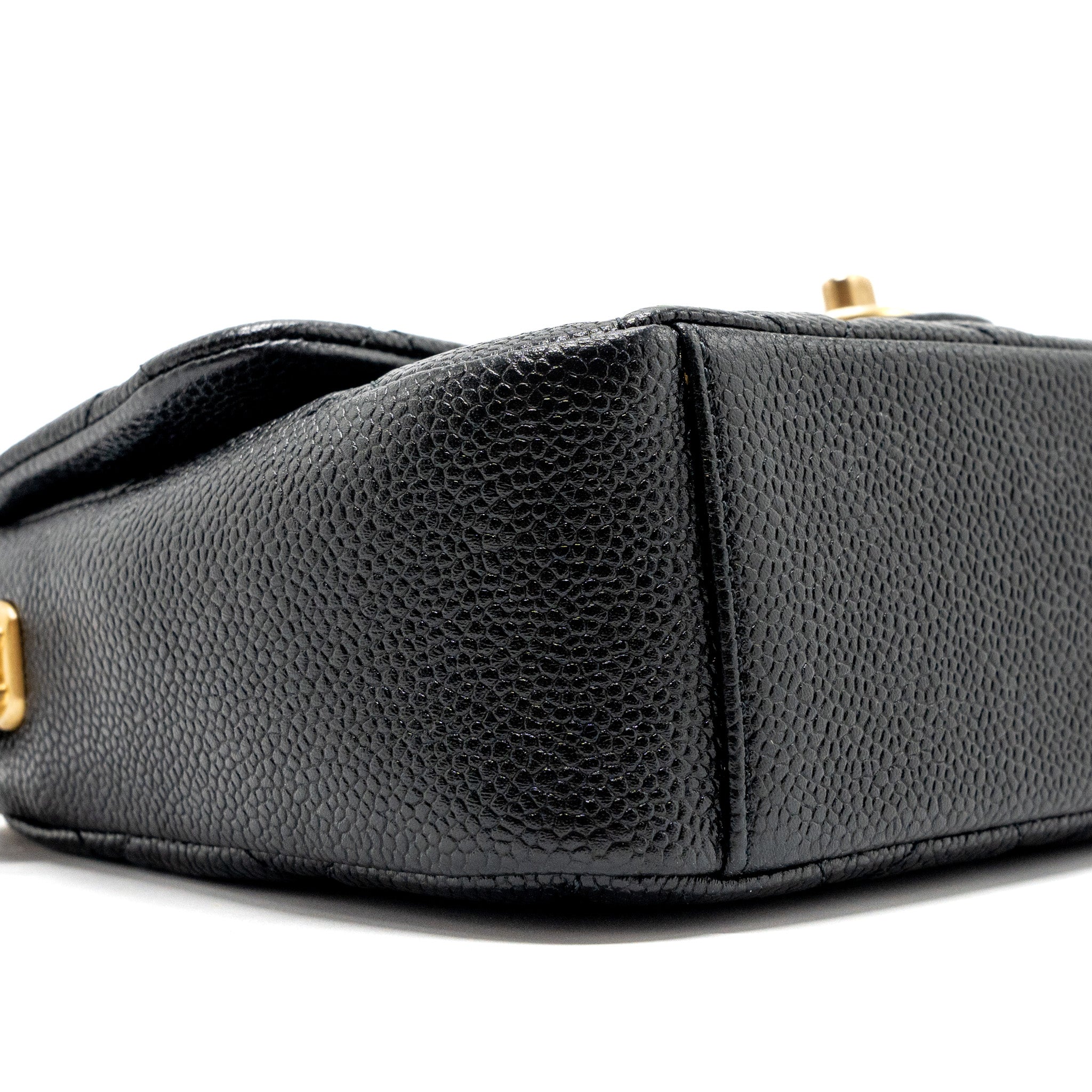 CHANEL 21A CHAIN SOUL FLAP BAG GRAINED CALFSKIN BLACK GHW (MICROCHIP)