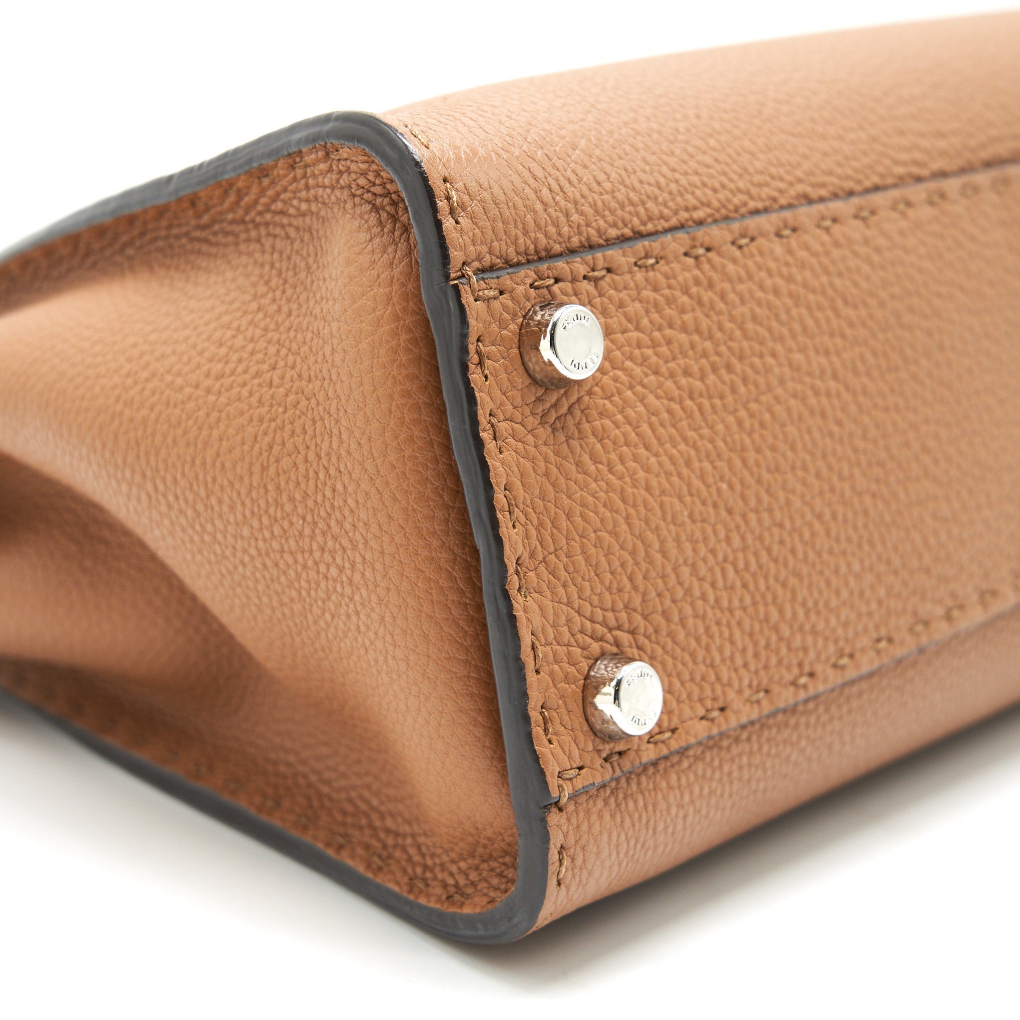 FENDI MEDIUM PEEKABOO BAG IN ROMANO LEATHER CARAMEL SHW