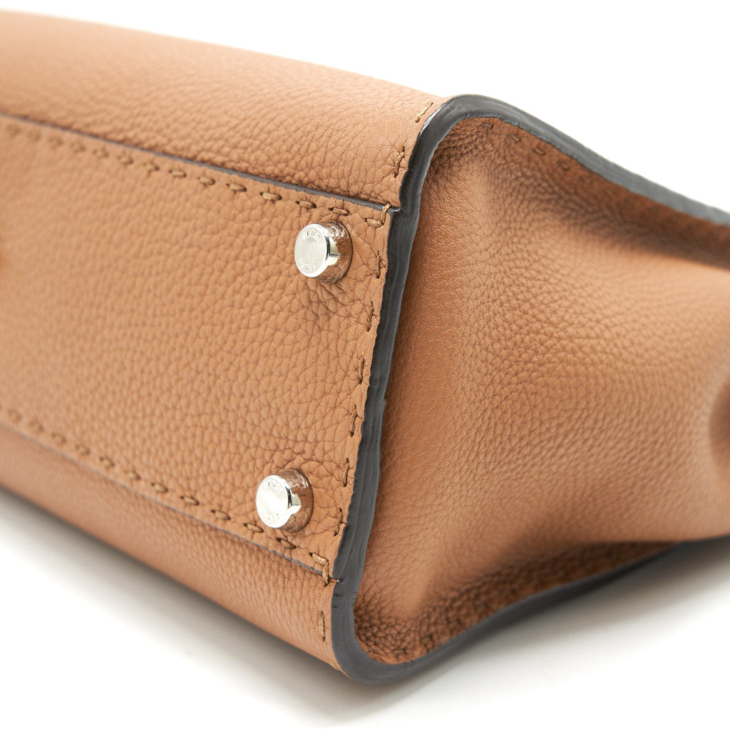 FENDI MEDIUM PEEKABOO BAG IN ROMANO LEATHER CARAMEL SHW