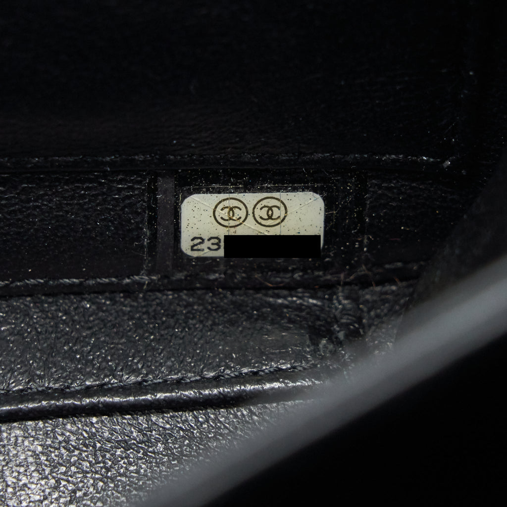 CHANEL VANITY CASE IN SMALL NAVY