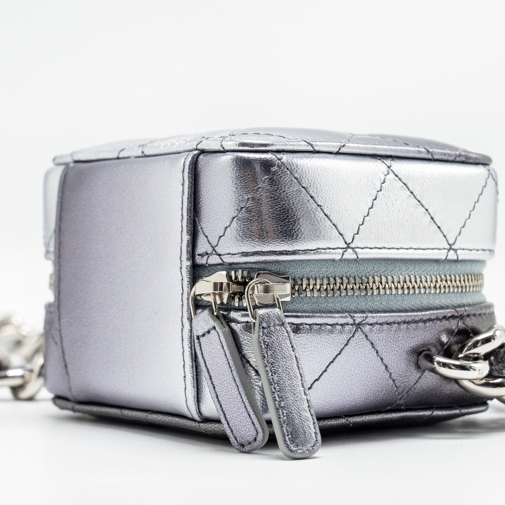 CHANEL MINI QUILTED VANITY WITH GIANT CHAIN LAMBSKIN METALLIC GREY SHW
