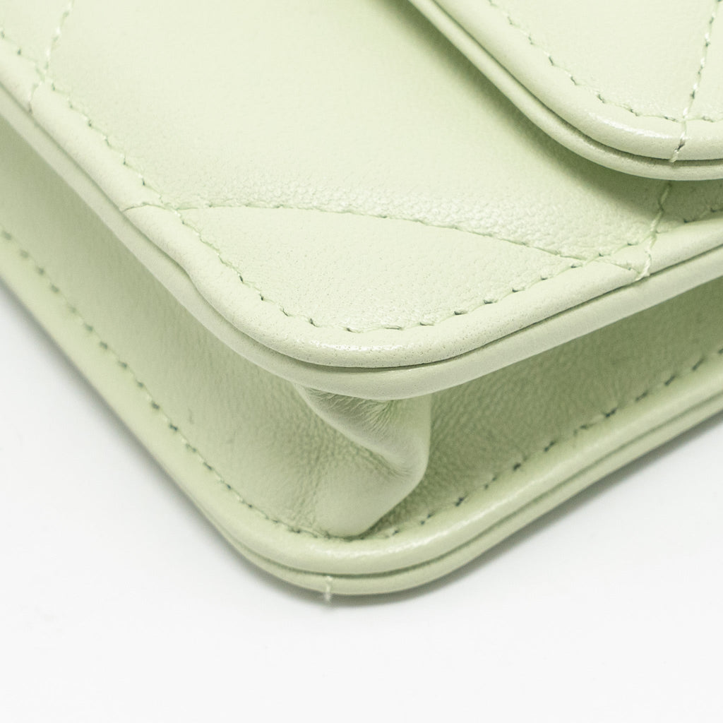 CHANEL 19 MINI CLUTCH WITH CHAIN LAMBSKIN LIGHT GREEN MULTICOLOUR HARDWARE