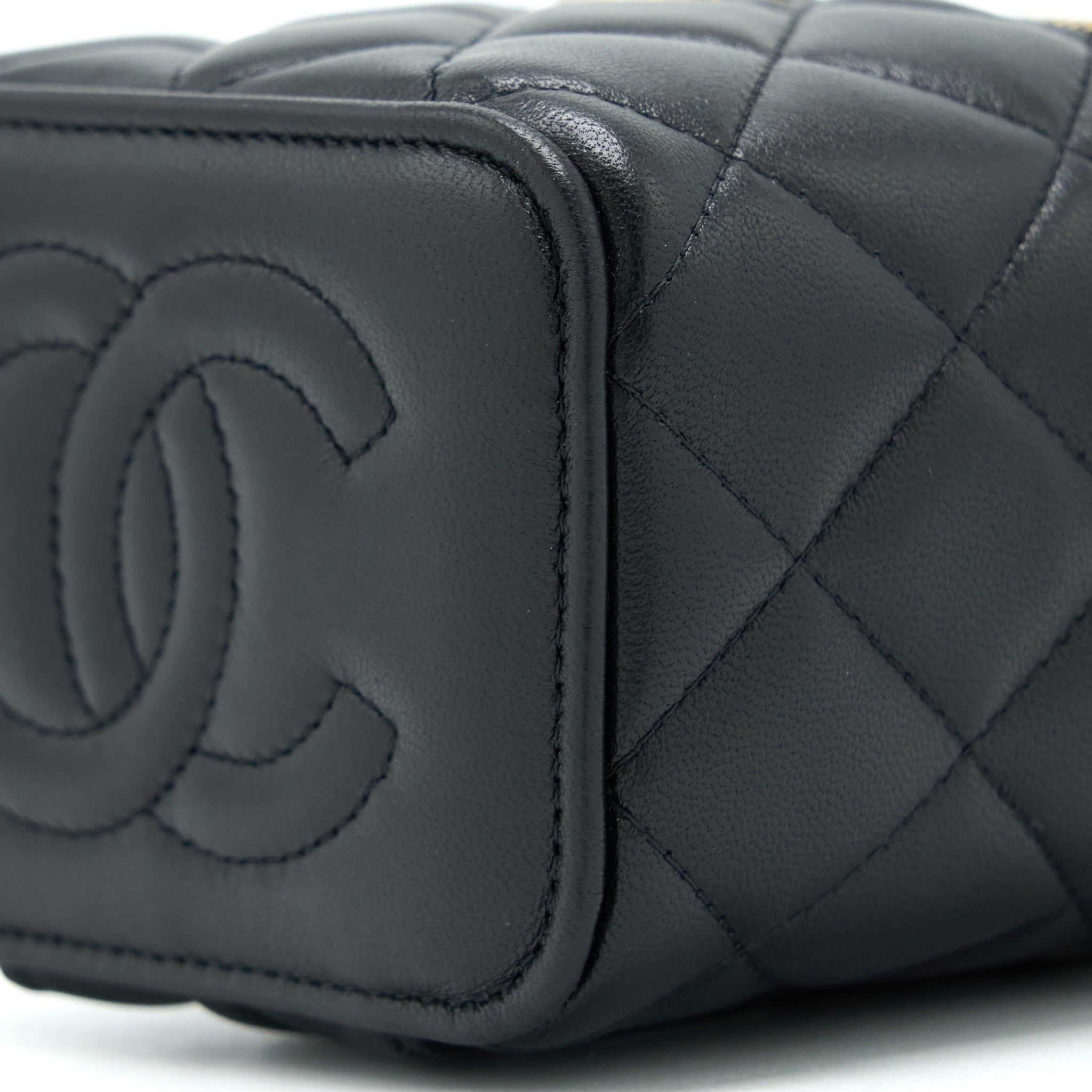 CHANEL 22B DETAILED TOP HANDLE MINI VANITY WITH CHAIN LAMBSKIN BLACK BRUSHED GHW
