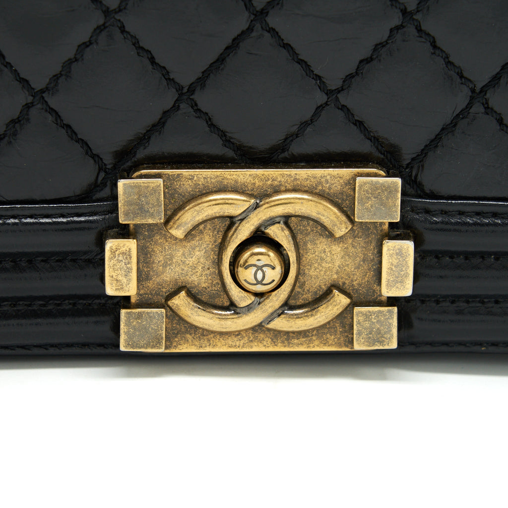 CHANEL MEDIUM BOY BAG CALFSKIN BLACK GHW