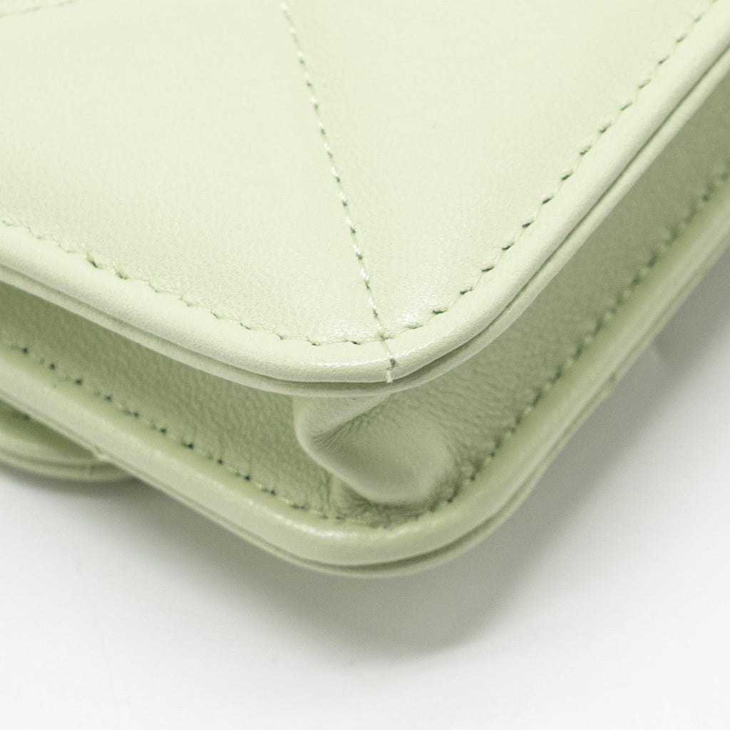 CHANEL 19 MINI CLUTCH WITH CHAIN LAMBSKIN LIGHT GREEN MULTICOLOUR HARDWARE