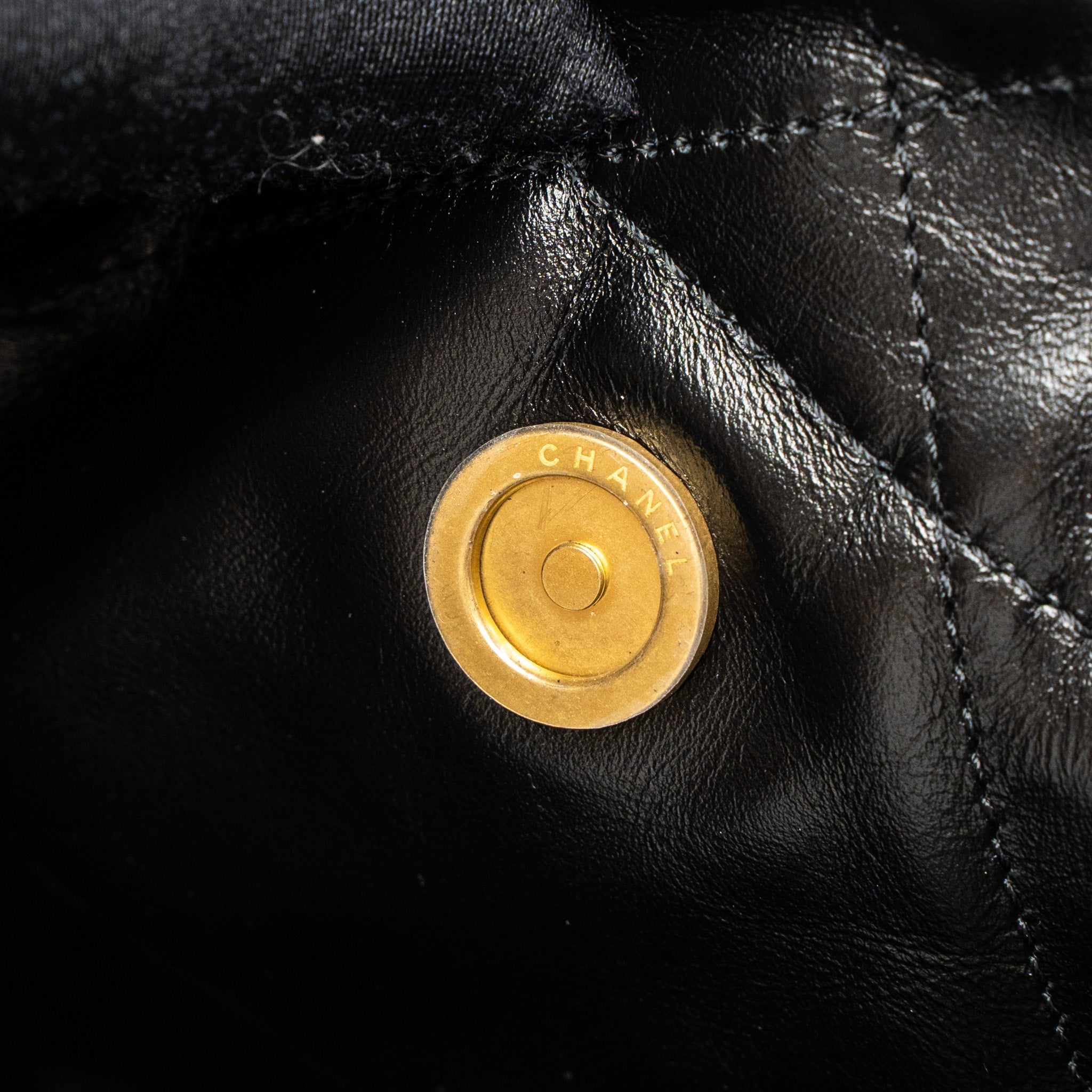 CHANEL SMALL 22 BAG SHINY CALFSKIN BLACK GHW (MICROCHIP)