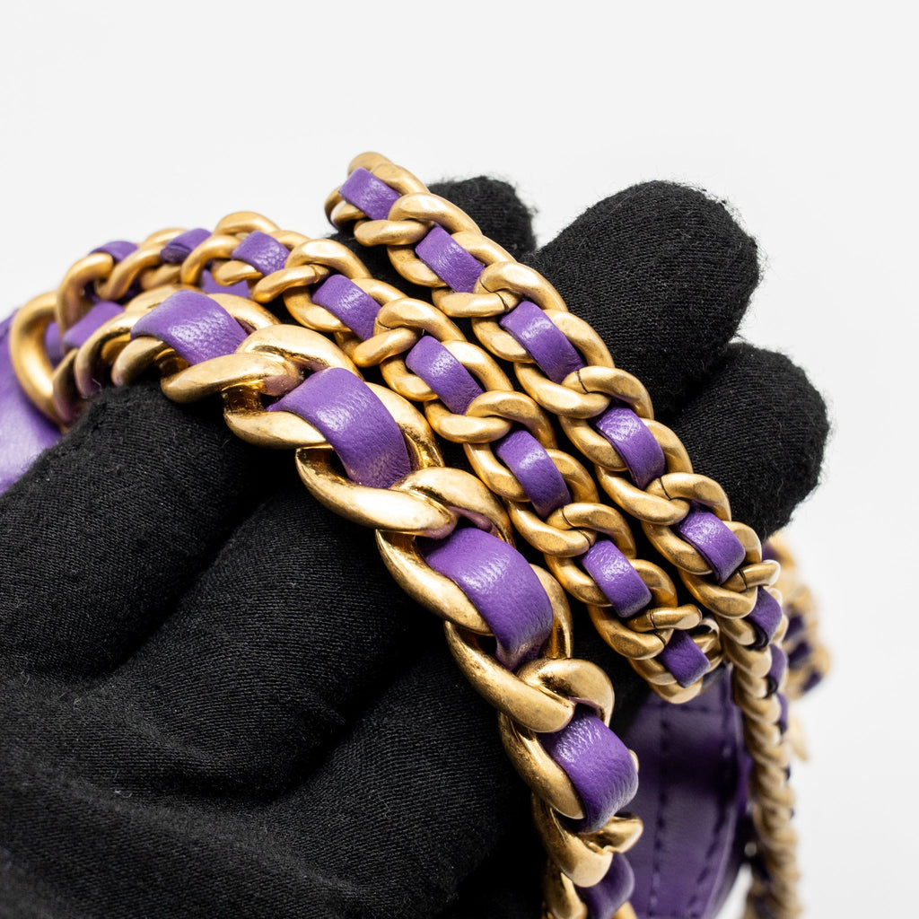 CHANEL 22A VANITY WITH CHAIN LAMBSKIN PURPLE GHW (MICROCHIP)